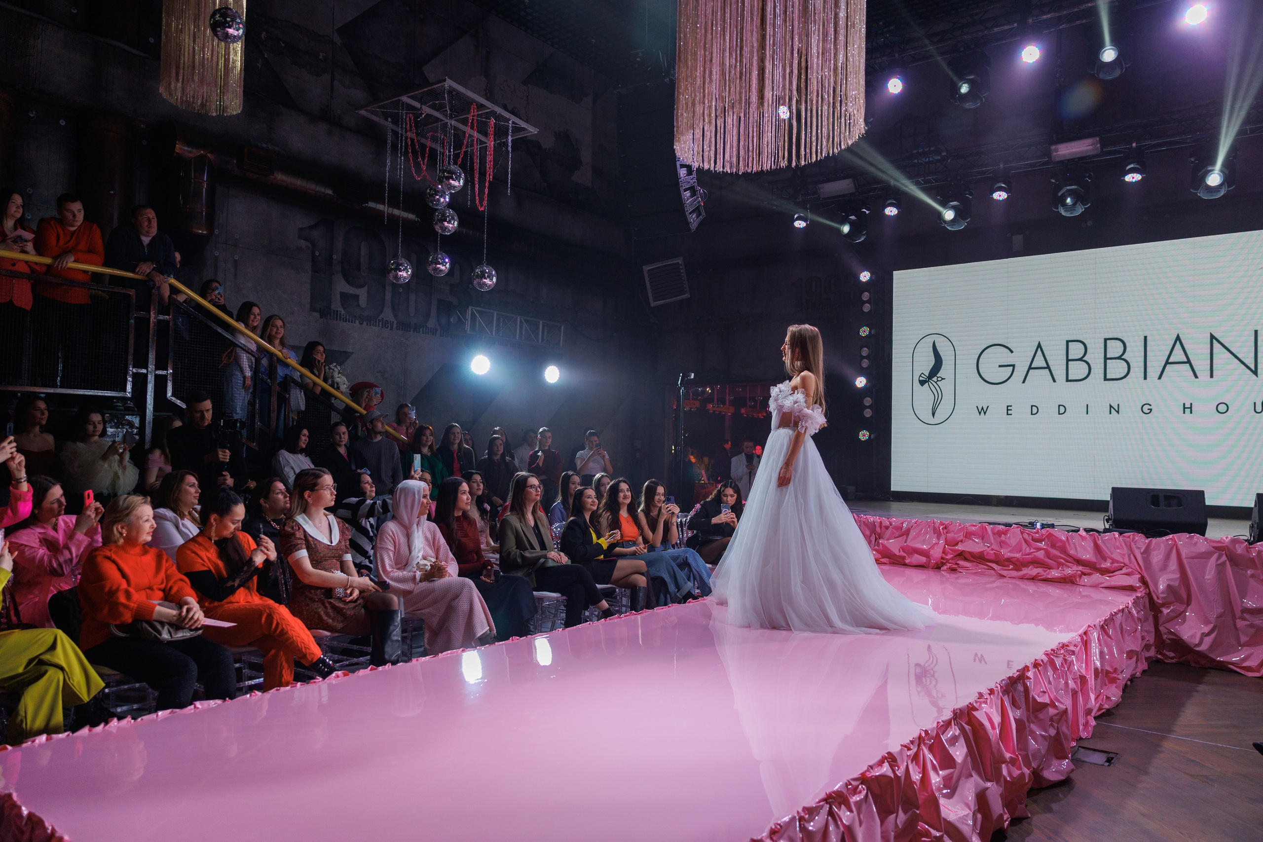 Показ Gabiano & Marry me. Свадебный и семейный фотограф Казань