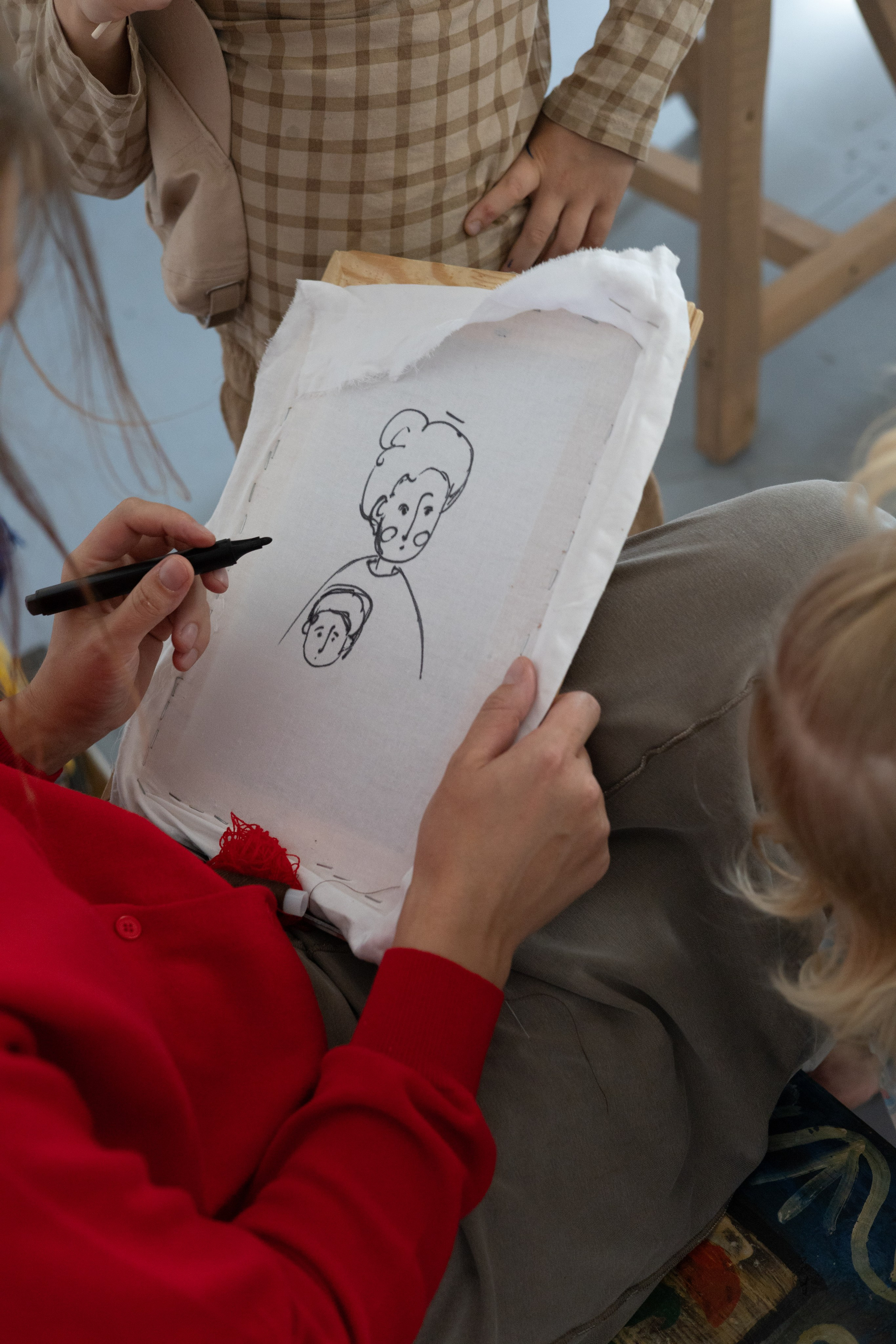 Вера и дети в мастерской. Портрет художника. Марина Лавинская Фотограф из Москвы