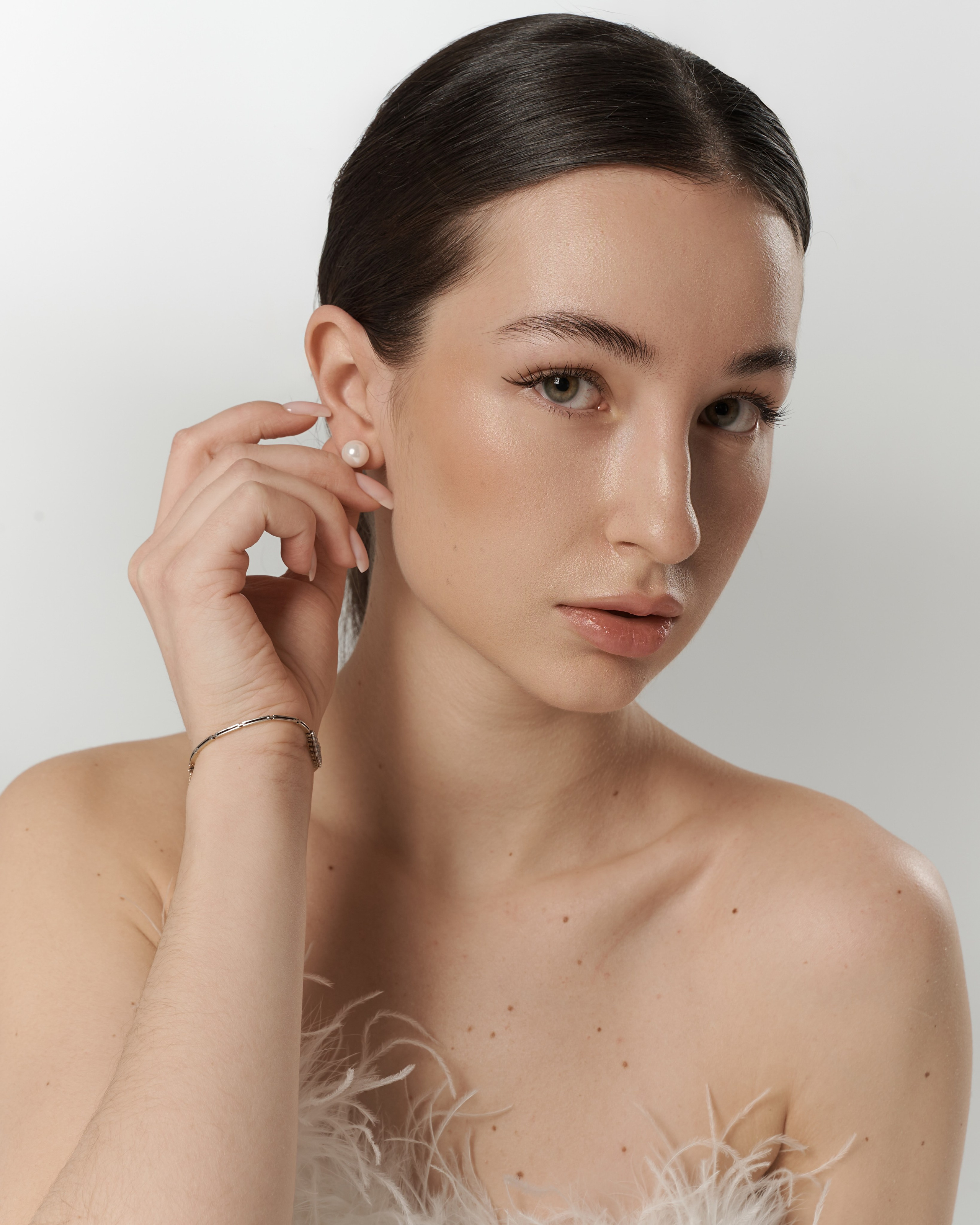 Индивидуальная женская фотосессия с искусственным светом