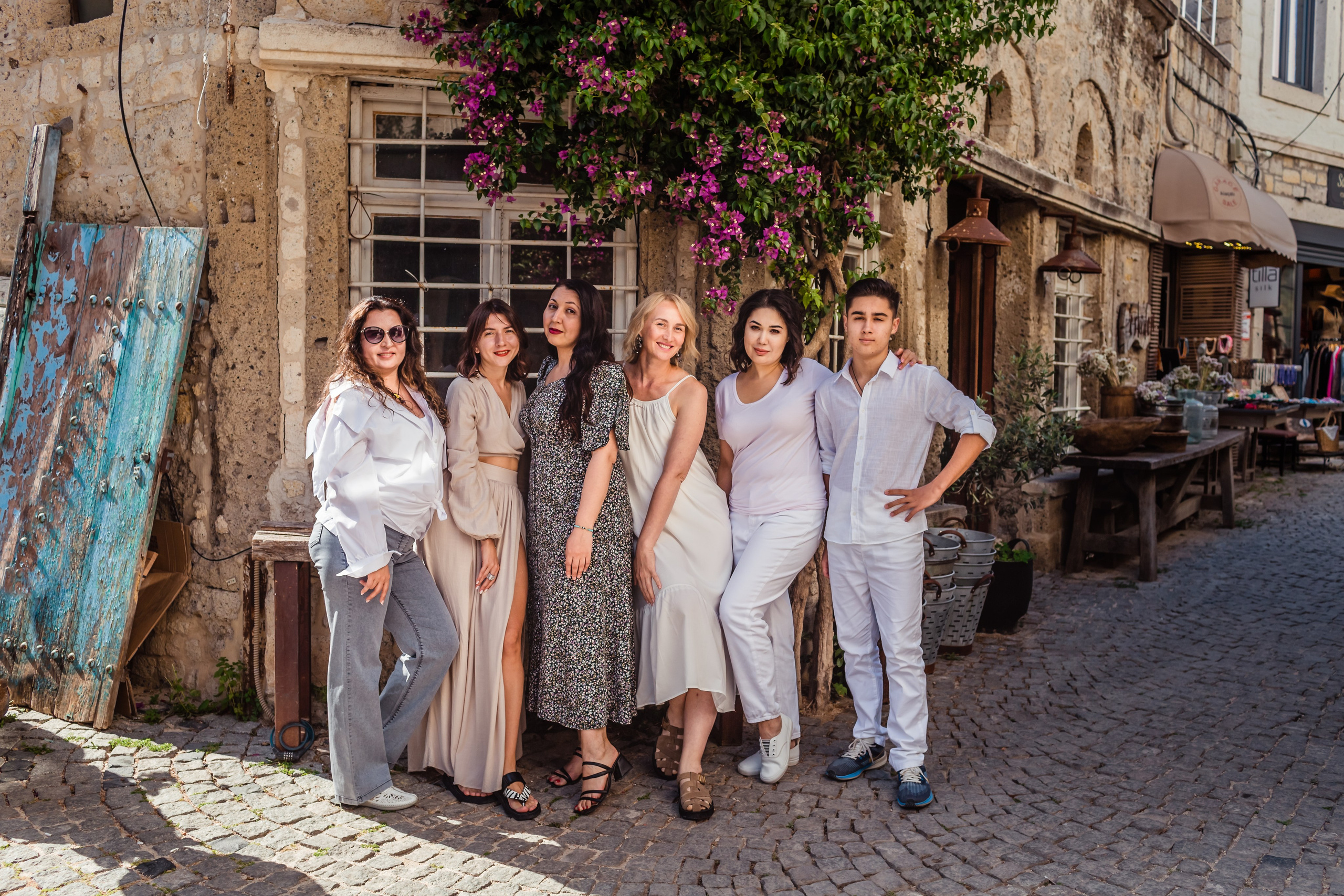 Photo session for tourists in Alacati, Cesme