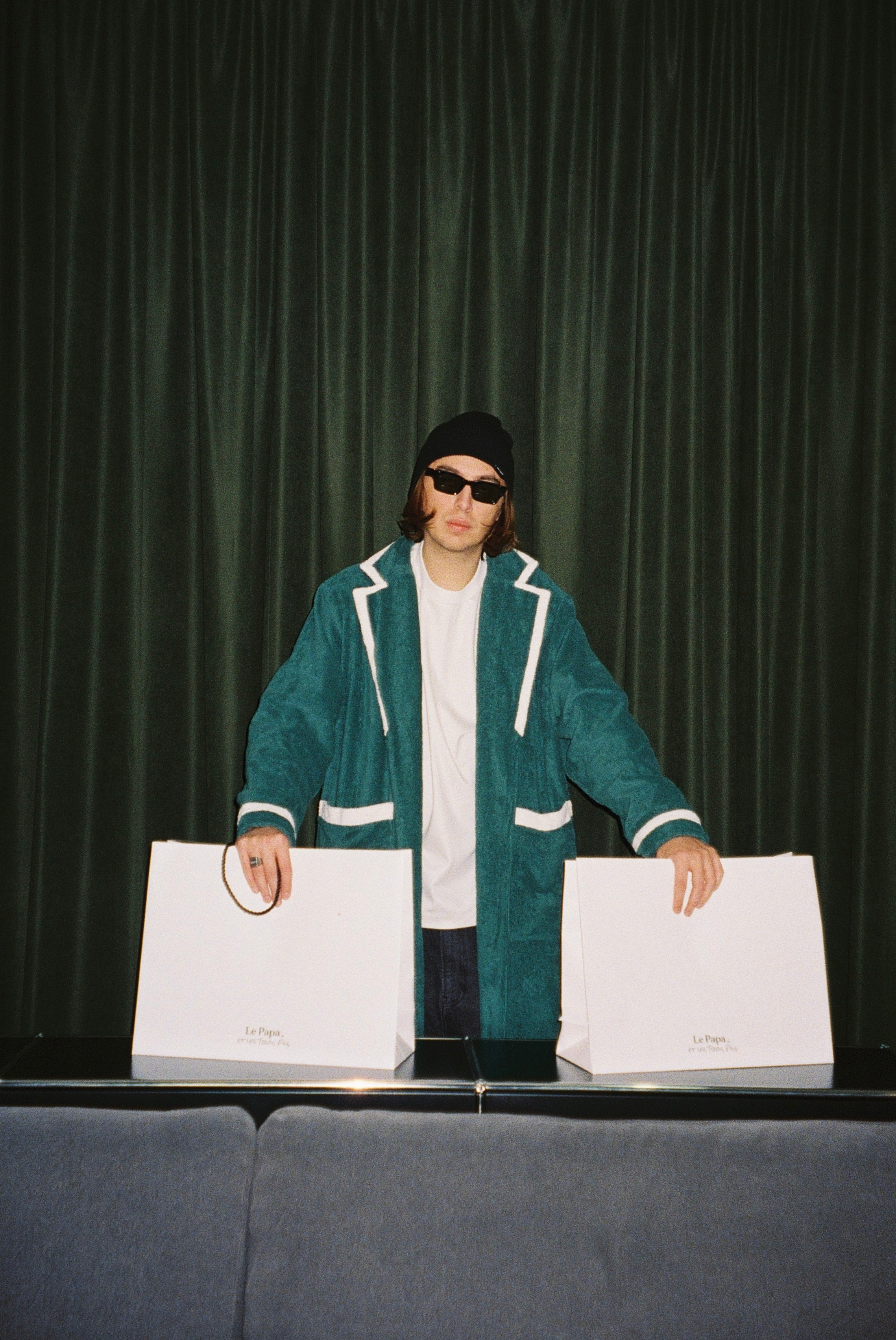 Le Papa. Главная