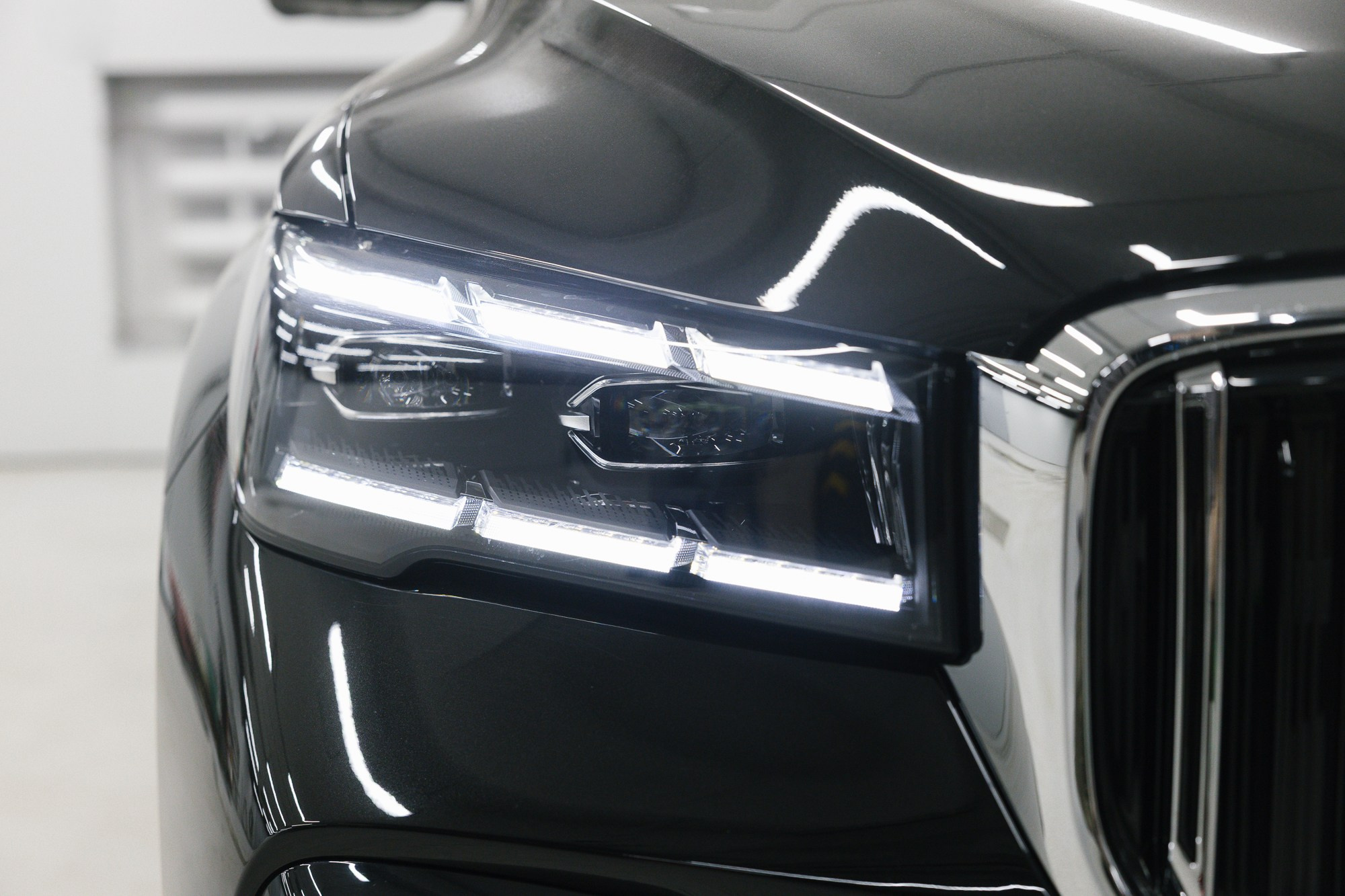 Geely Monjaro 2.0 4WD AT (238 л. с.). Автосалон «Х-Авто»