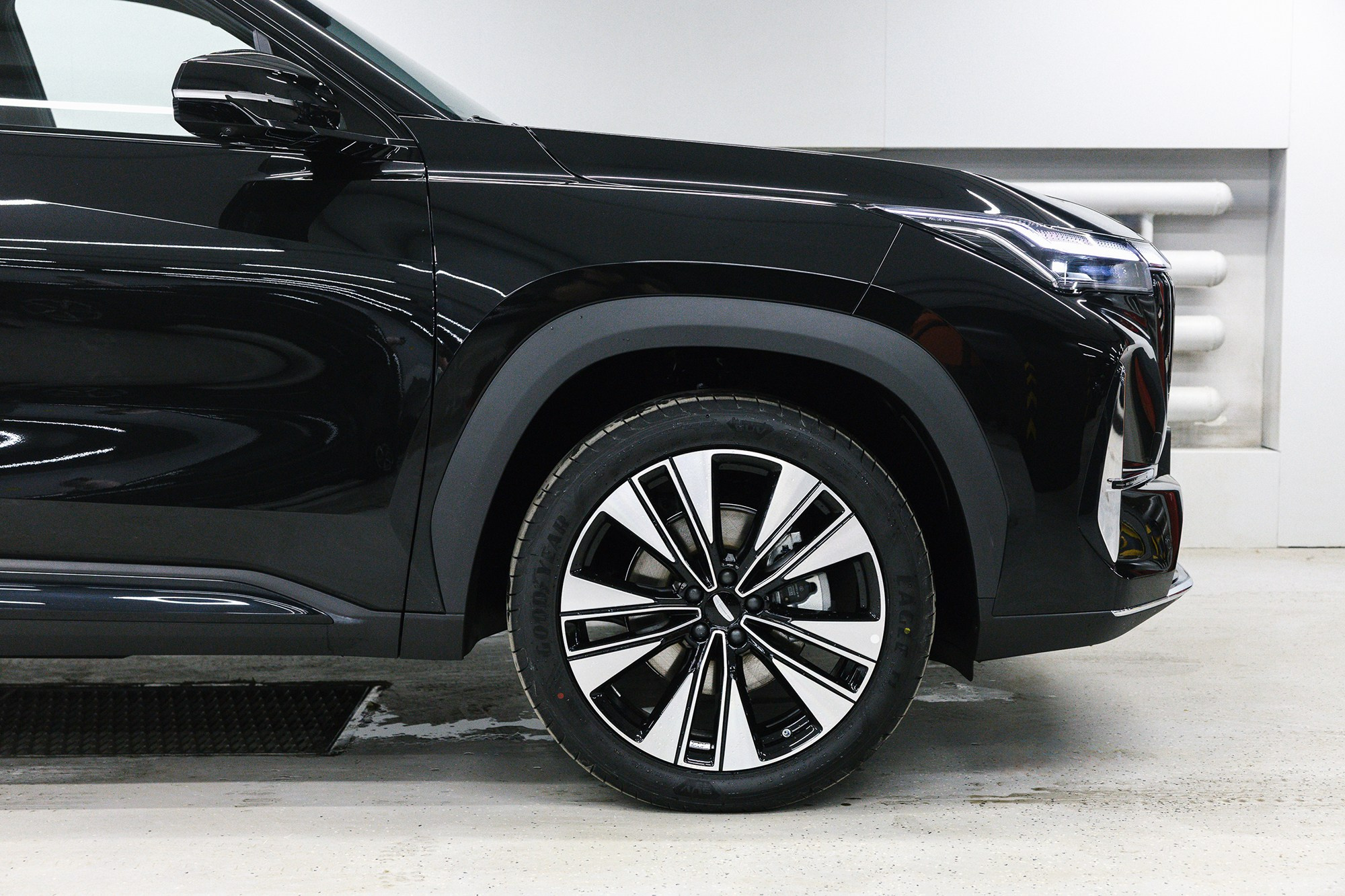 Geely Atlas 1.5T DCT (174 л. с.). Автосалон «Х-Авто»