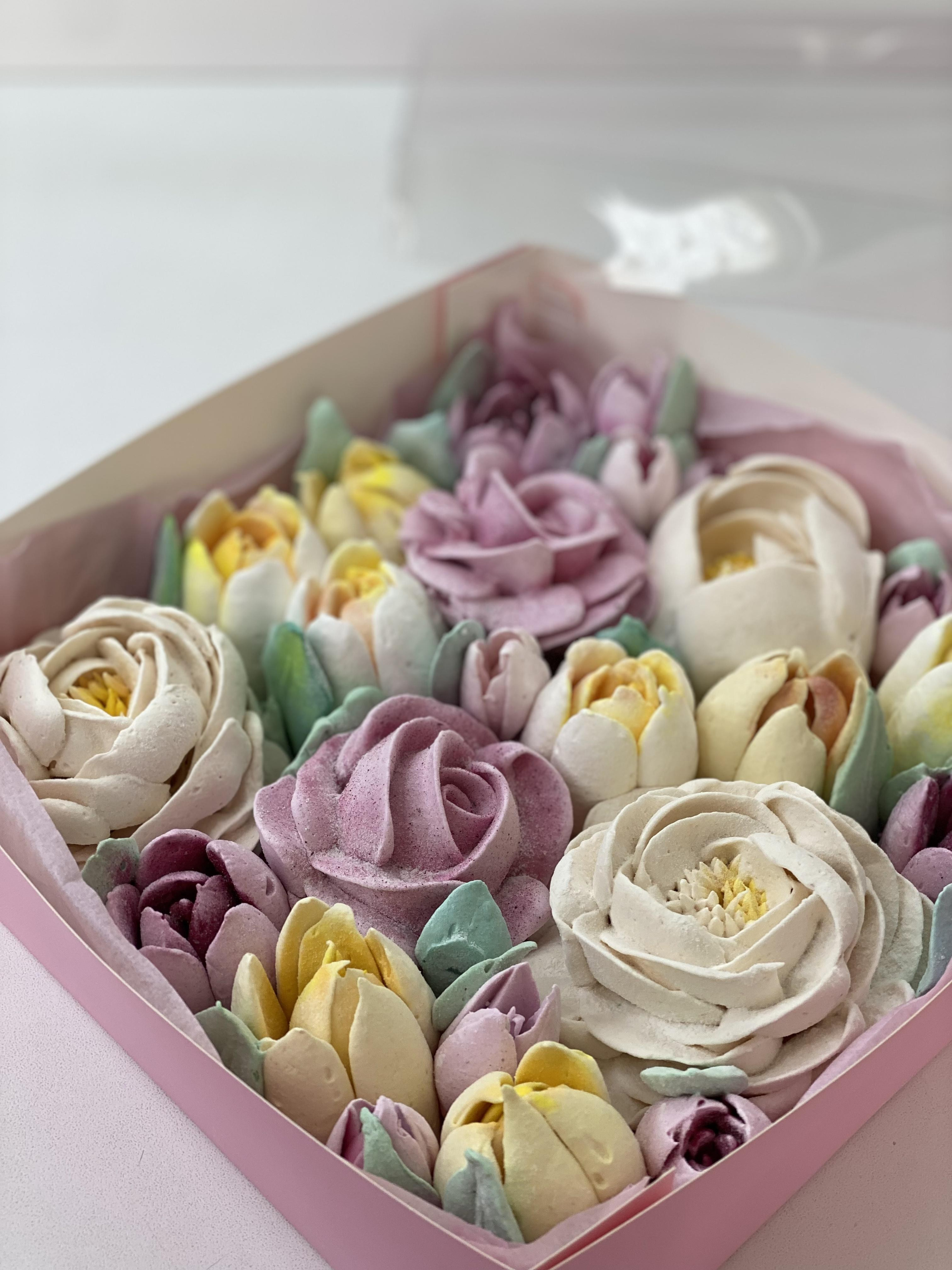 Цветы из зефира, 20 на 20 см. Katyasugarsugar капкейки, зефир, торты Москва