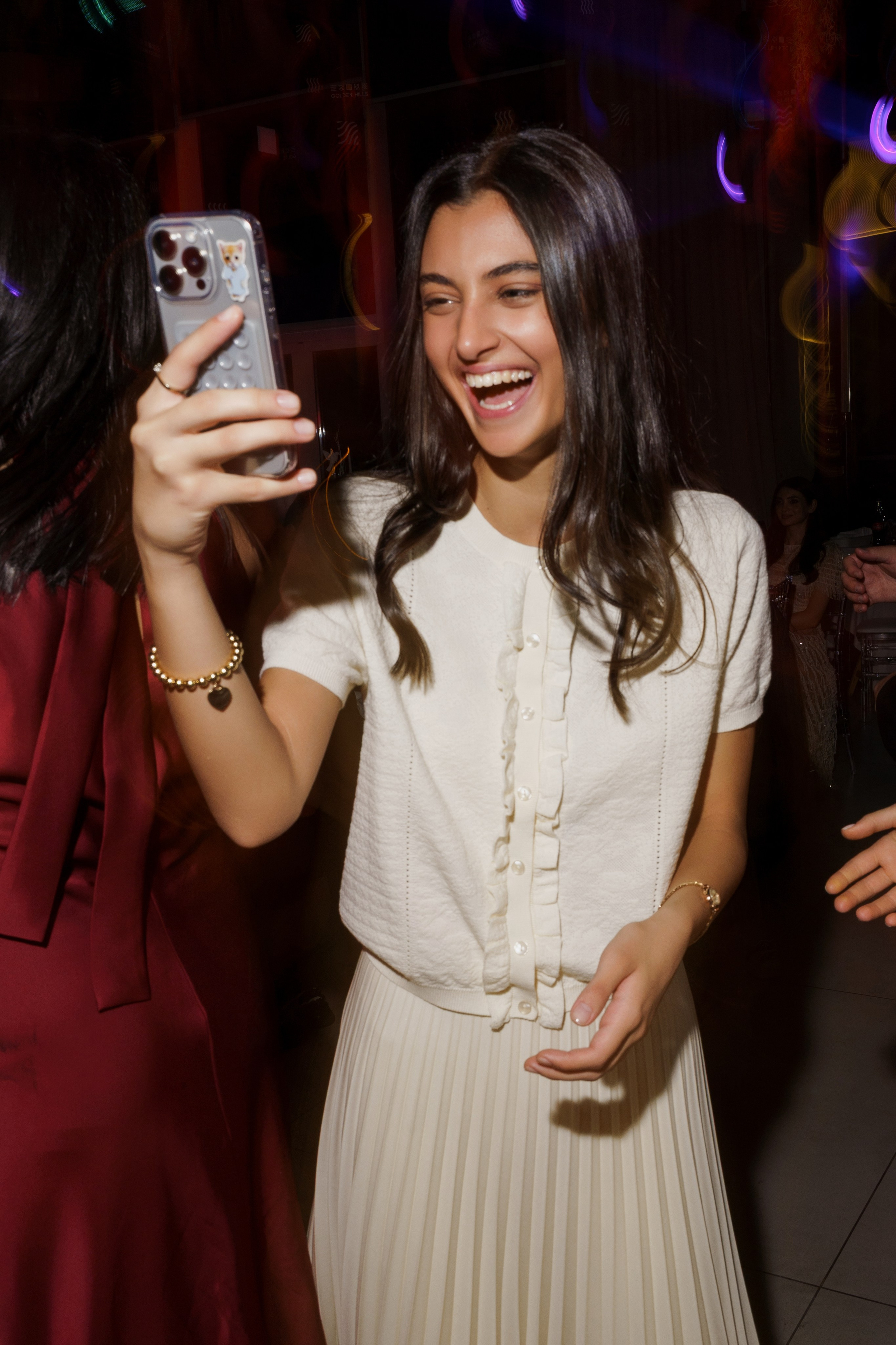 Красивое обручение на берегу чёрного моря в Лермонтово от ТВИНС СТУДИО. ТВИНС СТУДИО — лучшие свадебные фотографы и видеографы в Краснодаре