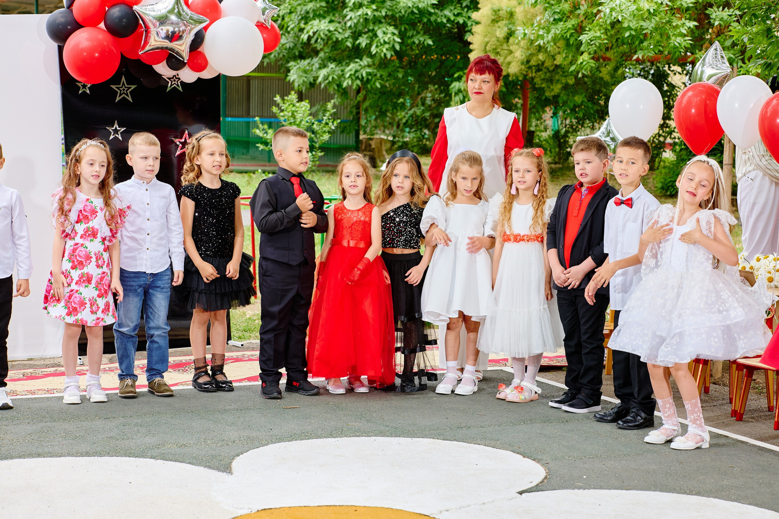 Выпускной 45 сад. Фотограф Выпускные альбомы Таганрог Сергей Коробченко