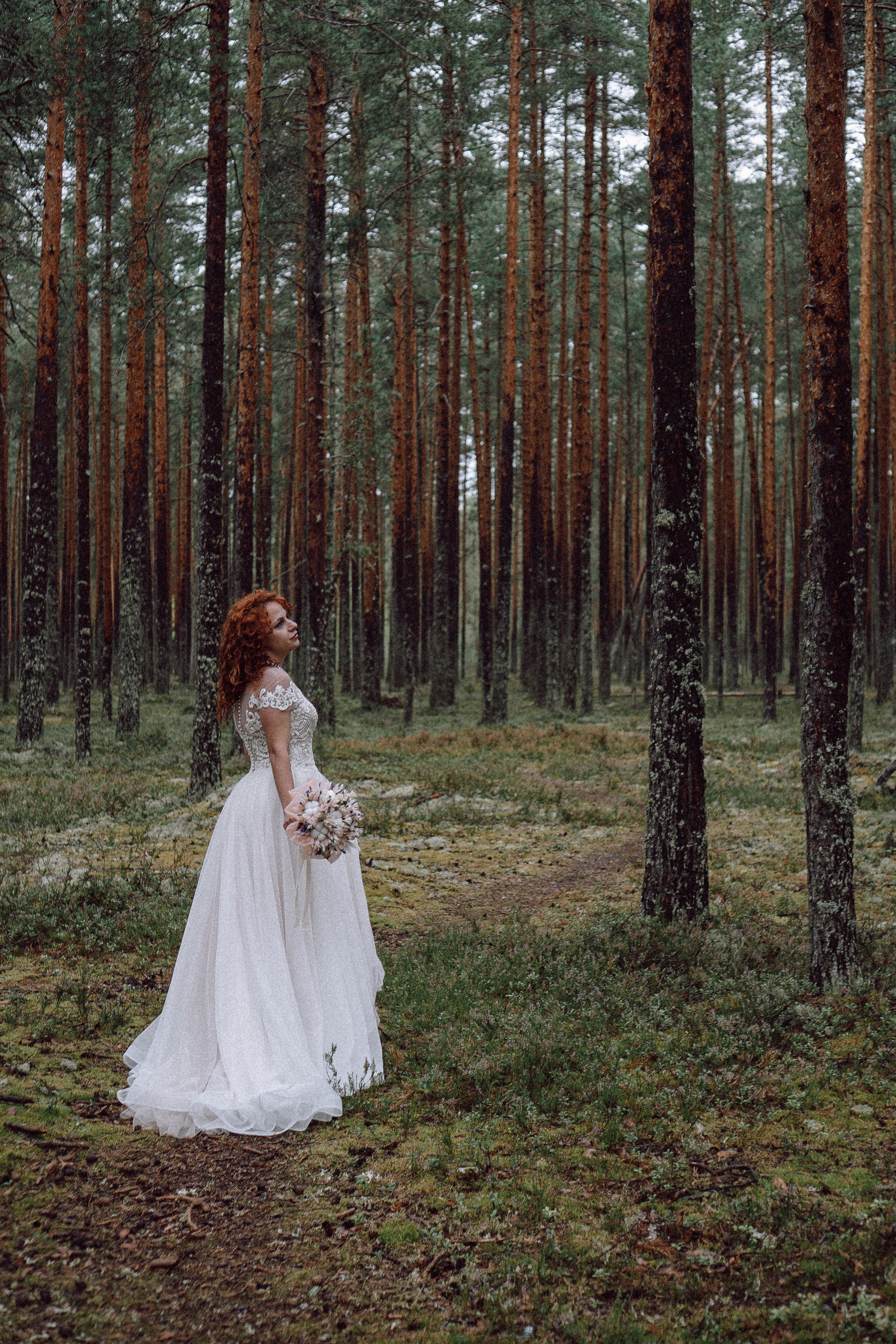 СВАДЕБНАЯ ФОТОСЕССИИЯ ПАРЫ В ГОРОДЕ ПРИОЗЕРСК В СОСНОВОМ ЛЕСУ И С ПИКАПОМ. Профессиональный фотограф, Санкт-Петербург — Виктория Богомолова