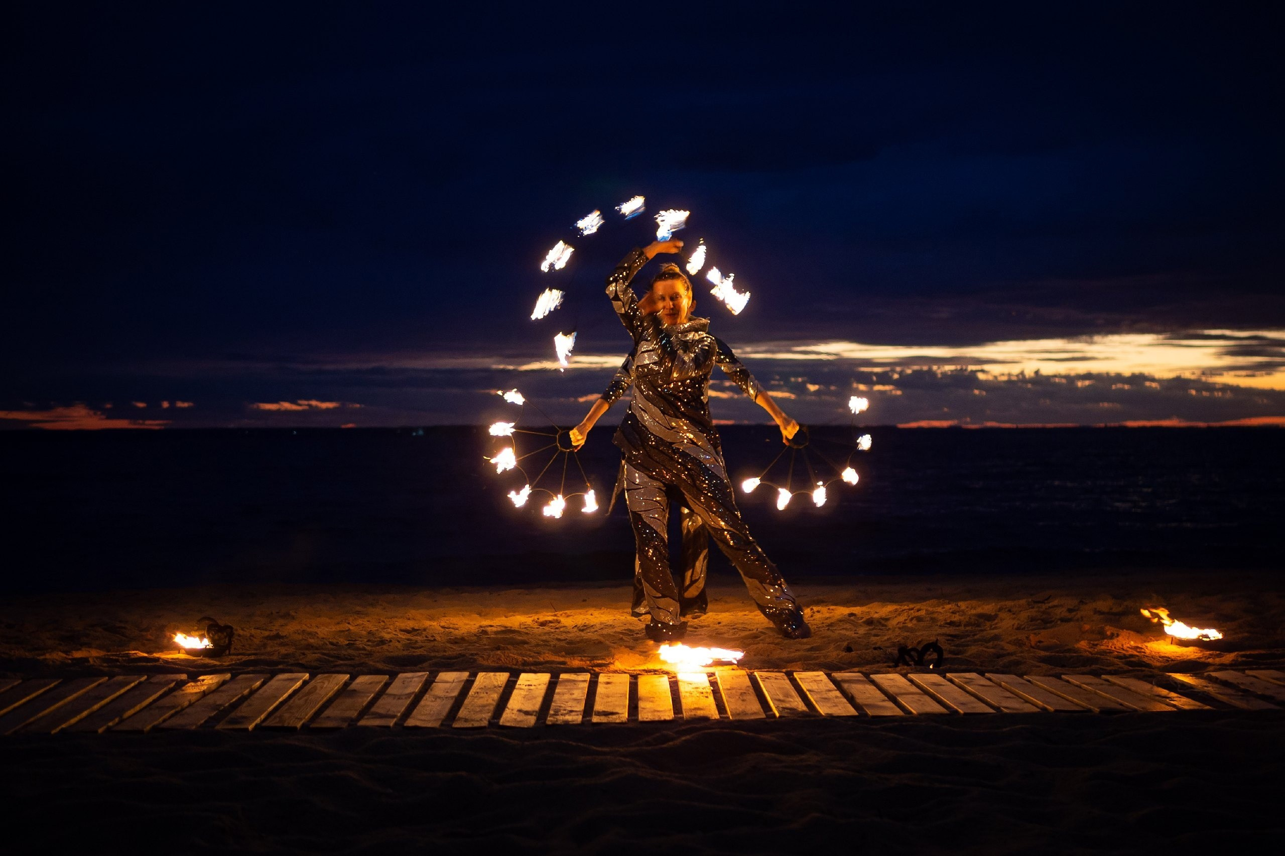 Огненно-пиротехническое шоу, салюты, пиротехника на ваш праздник!
