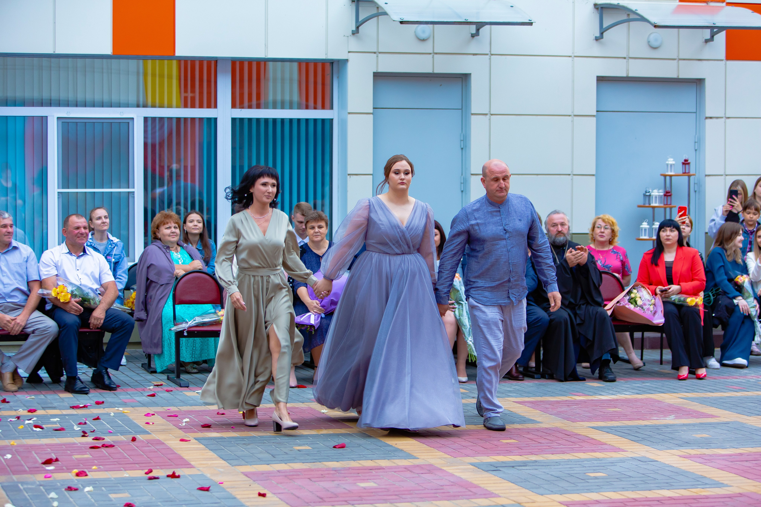 Выпускной вечер. Профессиональная съёмка и монтаж фото&видео в Курске и области