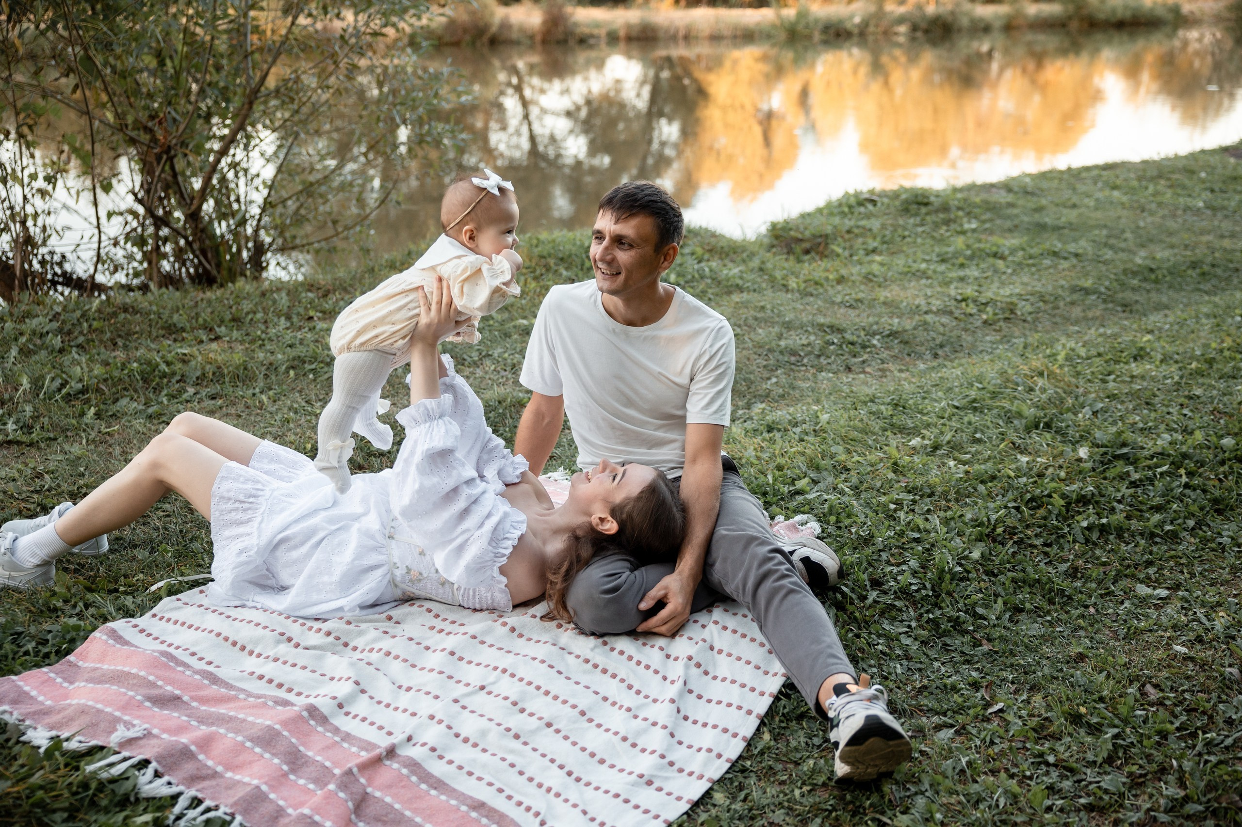 У пруда. Фотограф в Старом Осколе, Губкине Надежда Приболовец