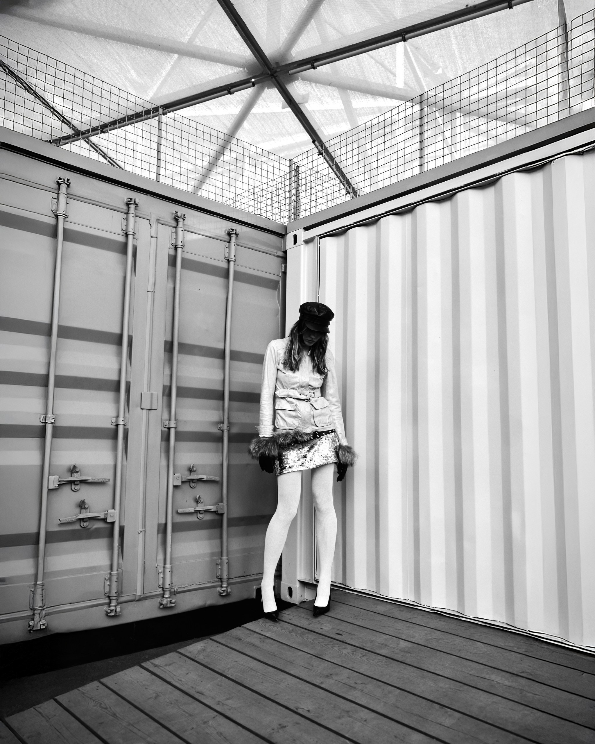 Paris fall. DDPRODUCTION CASES