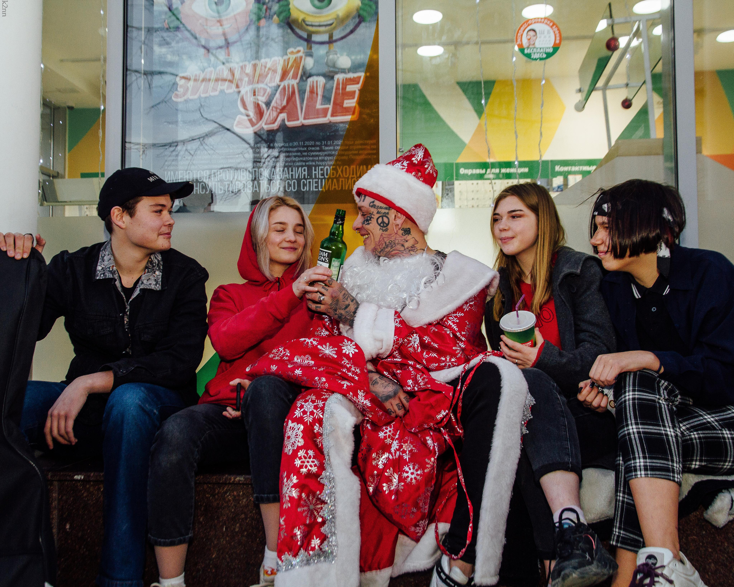 Какой год, такой и дед мороз. Фотограф Антон Катунин | Симферополь