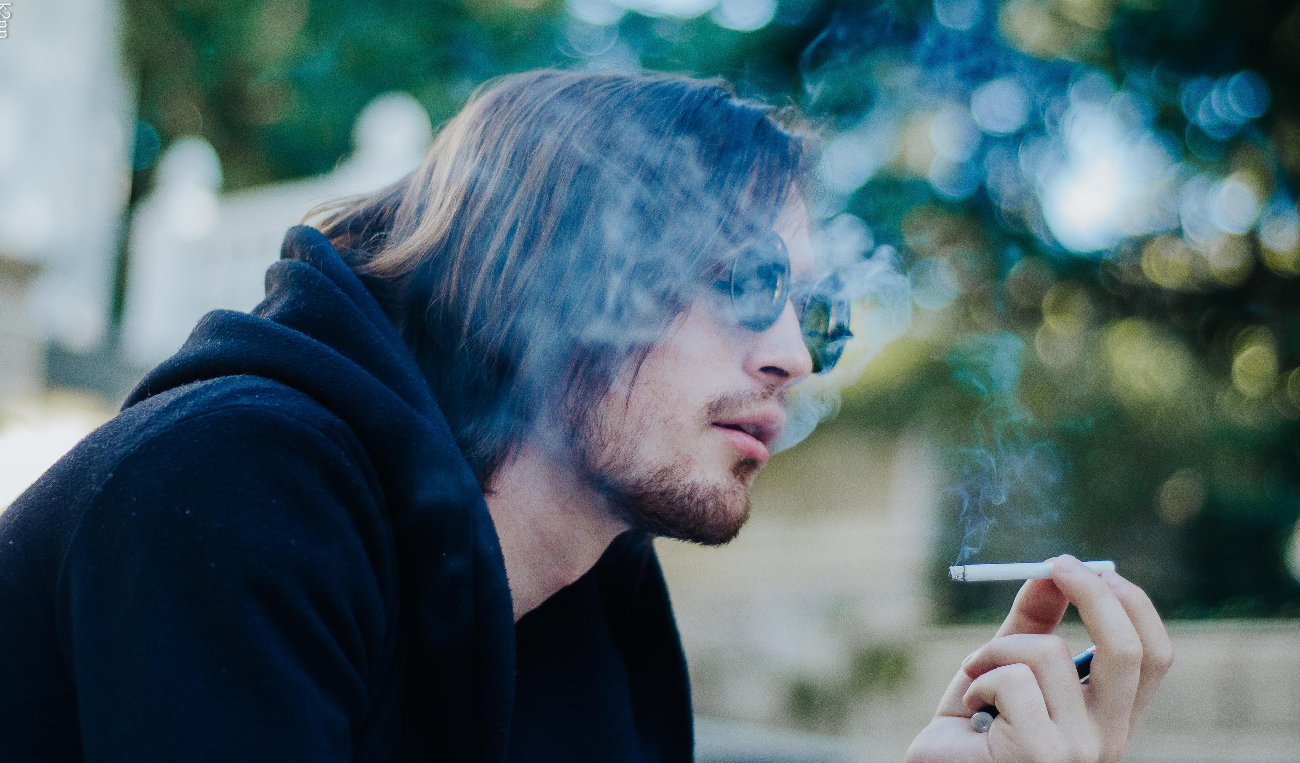 Антон и ода одной сигареты. Фотограф Антон Катунин | Симферополь