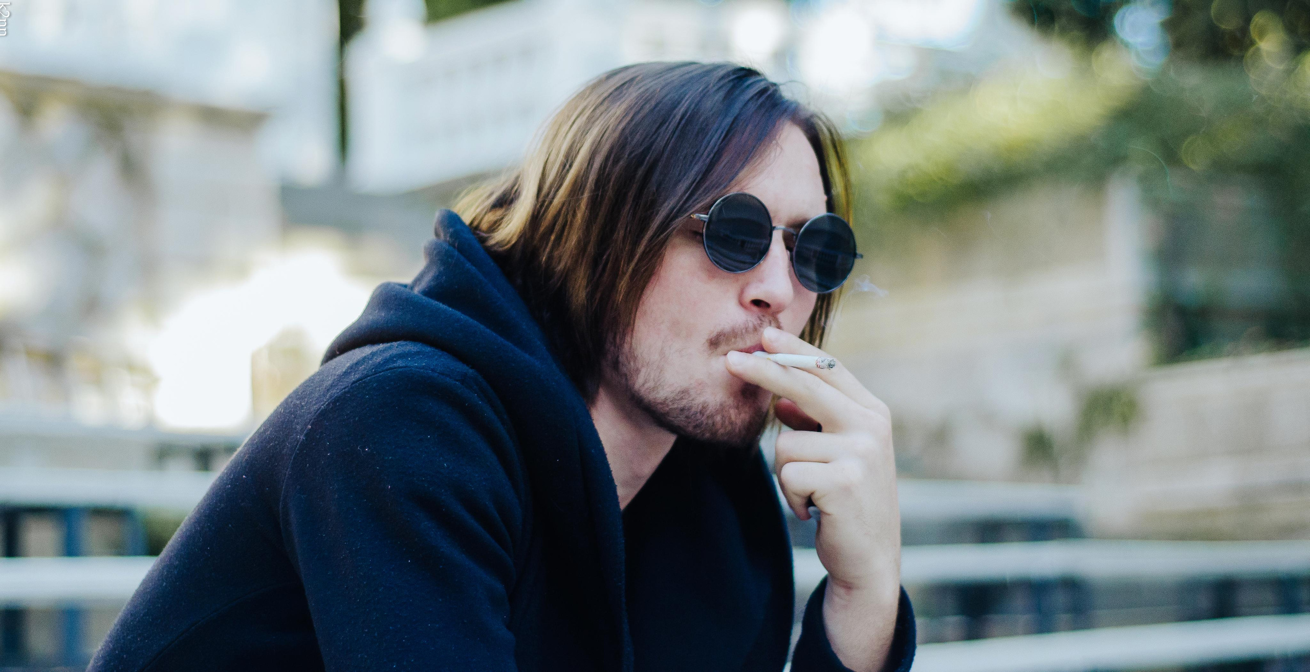 Антон и ода одной сигареты. Фотограф Антон Катунин | Симферополь