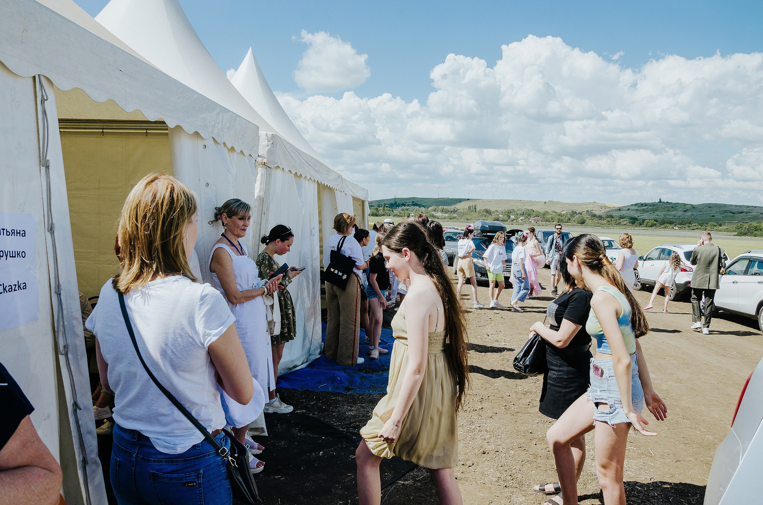 12 июня 2021 | Показ Crimean Fashion Week шалфейном поле. Фотограф Антон Катунин | Симферополь