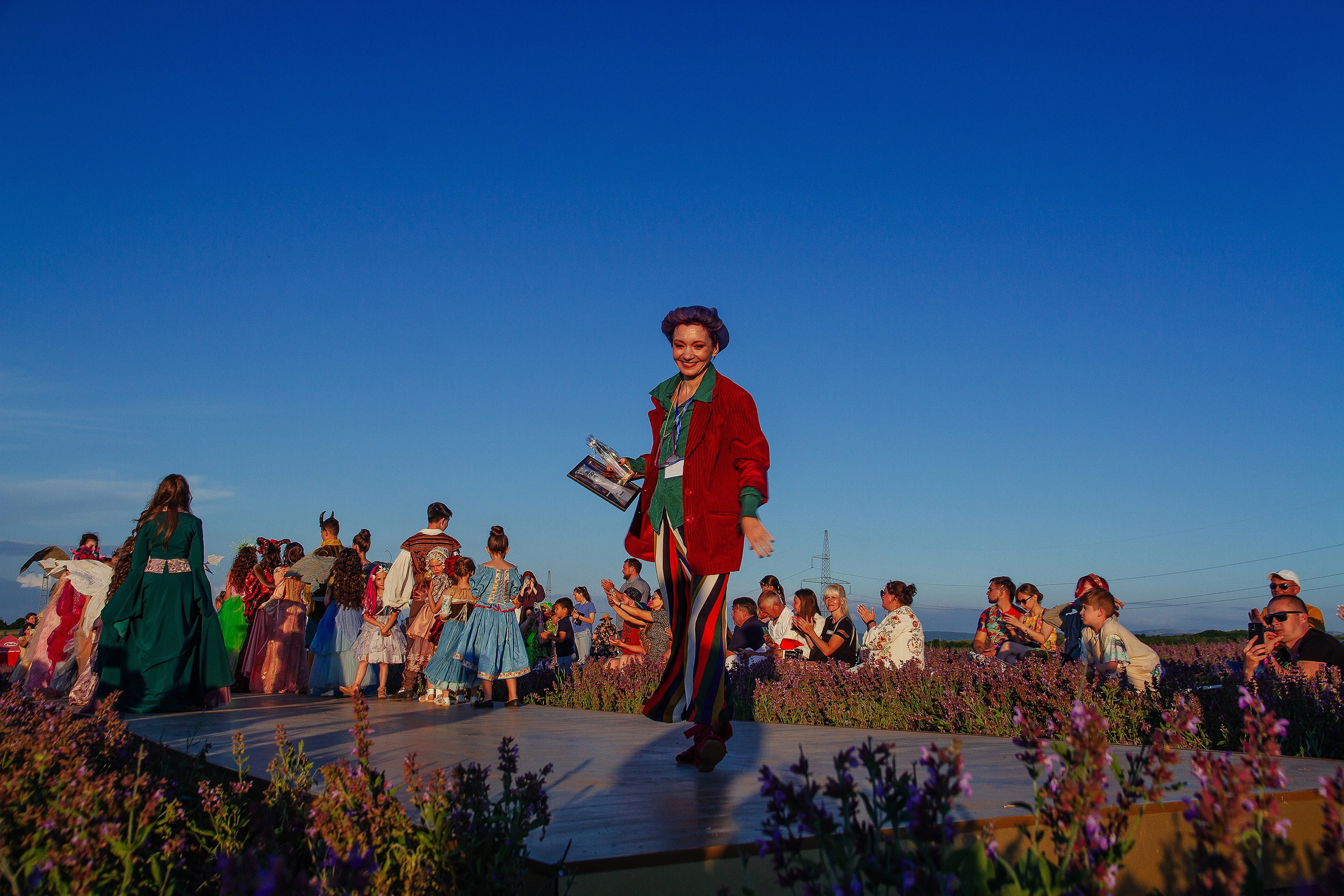 12 июня 2021 | Показ Crimean Fashion Week шалфейном поле. Фотограф Антон Катунин | Симферополь