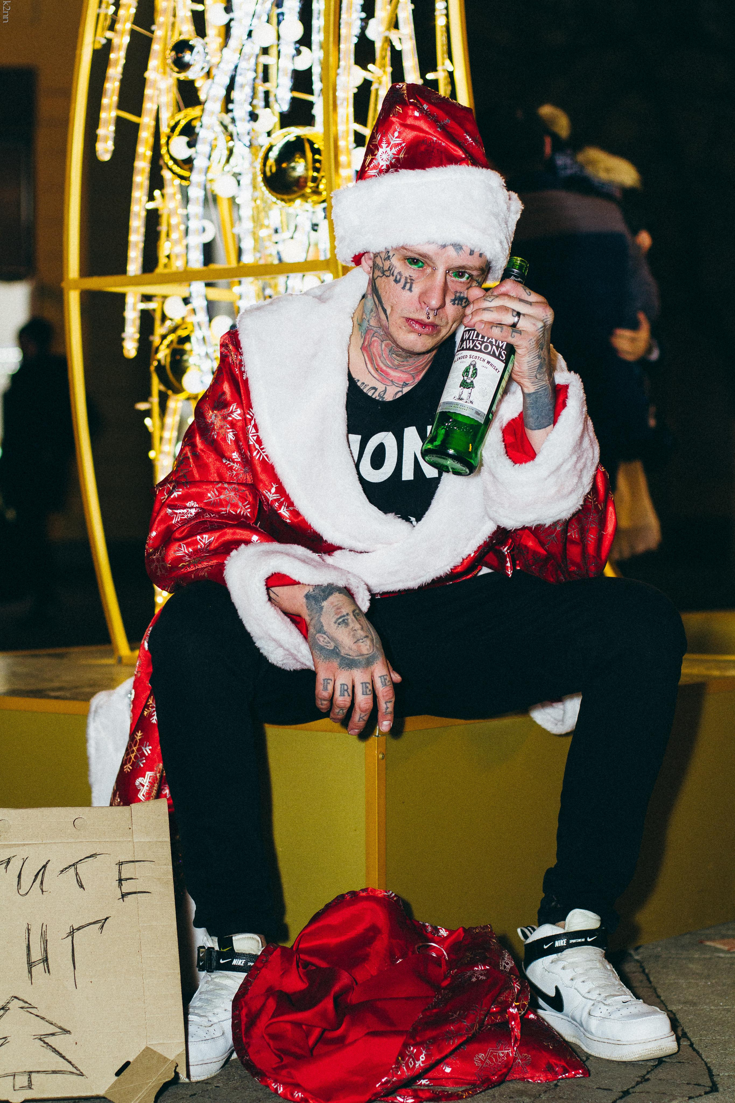 Какой год, такой и дед мороз. Фотограф Антон Катунин | Симферополь