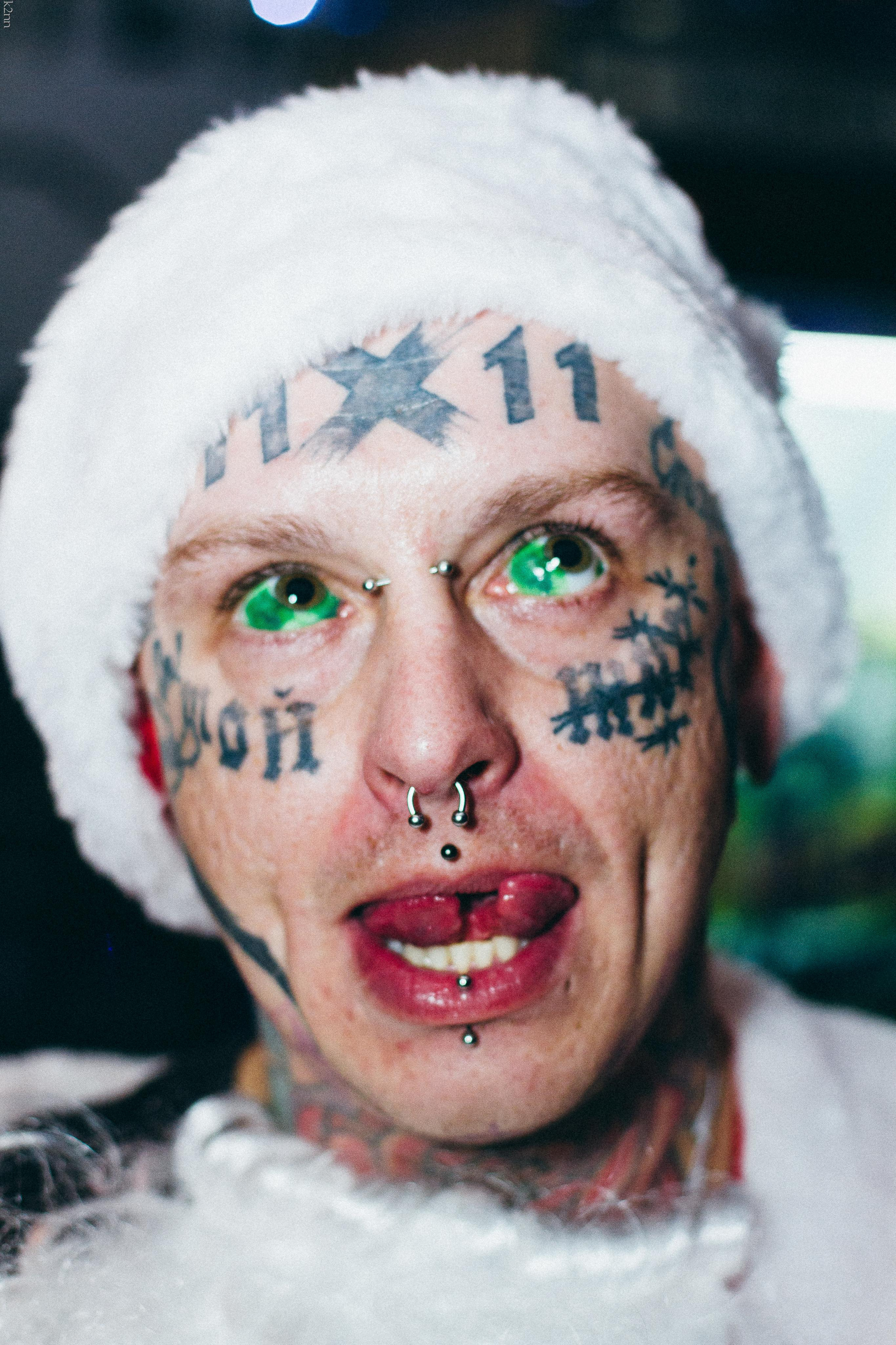 Какой год, такой и дед мороз. Фотограф Антон Катунин | Симферополь