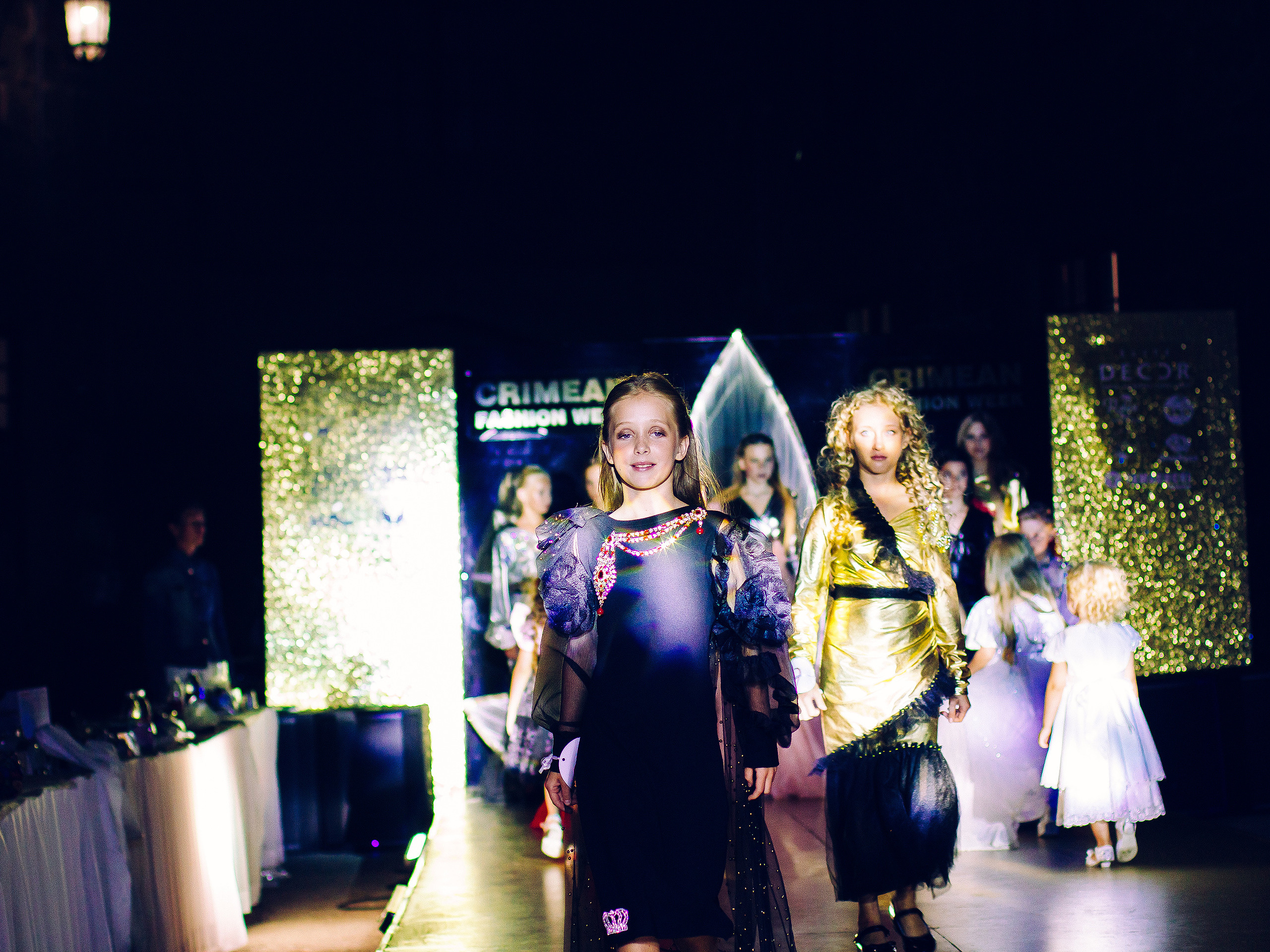 20 августа 2021 | Показ Crimean Fashion Week в Воронцовском дворце. Фотограф Антон Катунин | Симферополь