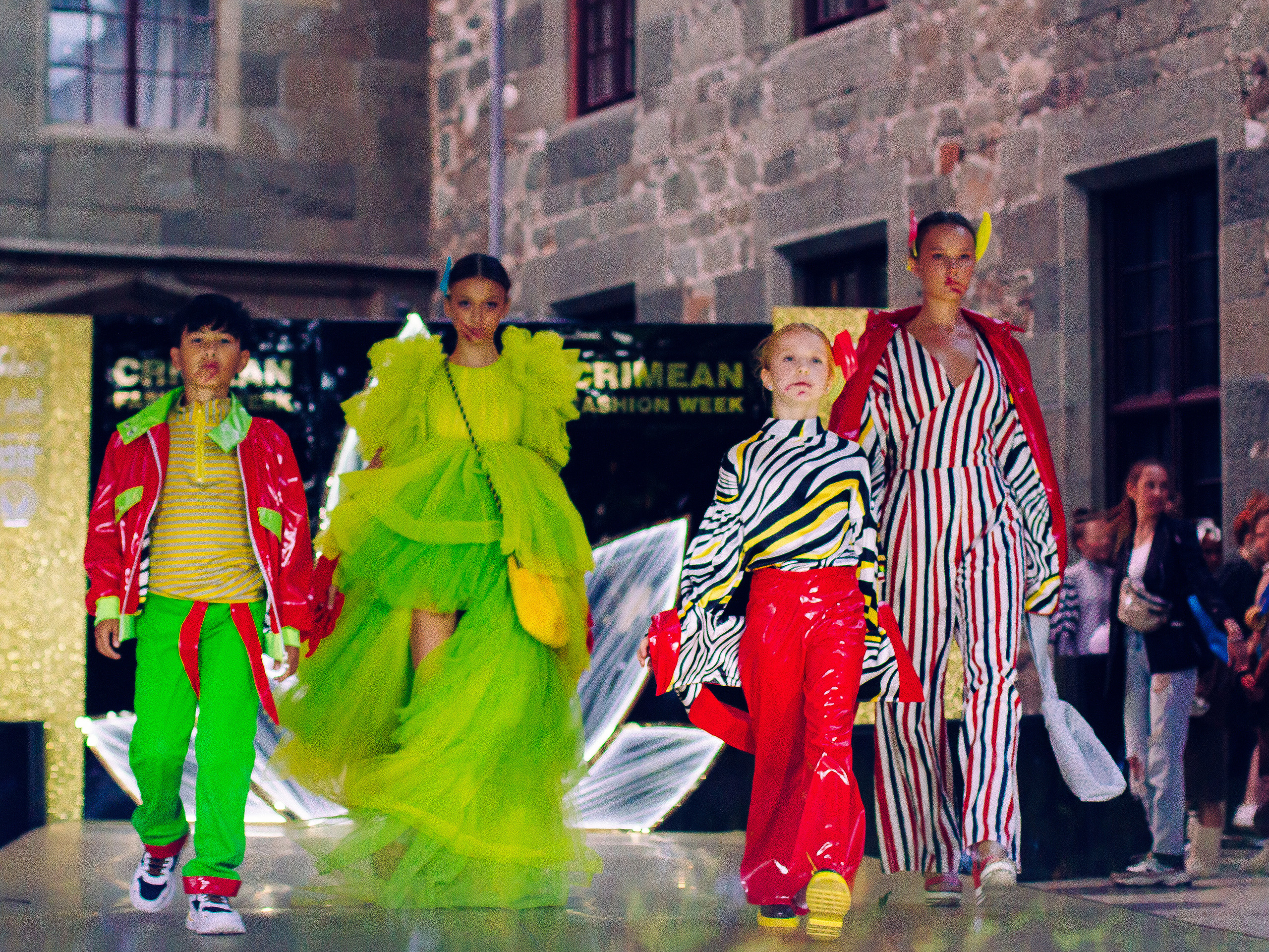 20 августа 2021 | Показ Crimean Fashion Week в Воронцовском дворце. Фотограф Антон Катунин | Симферополь