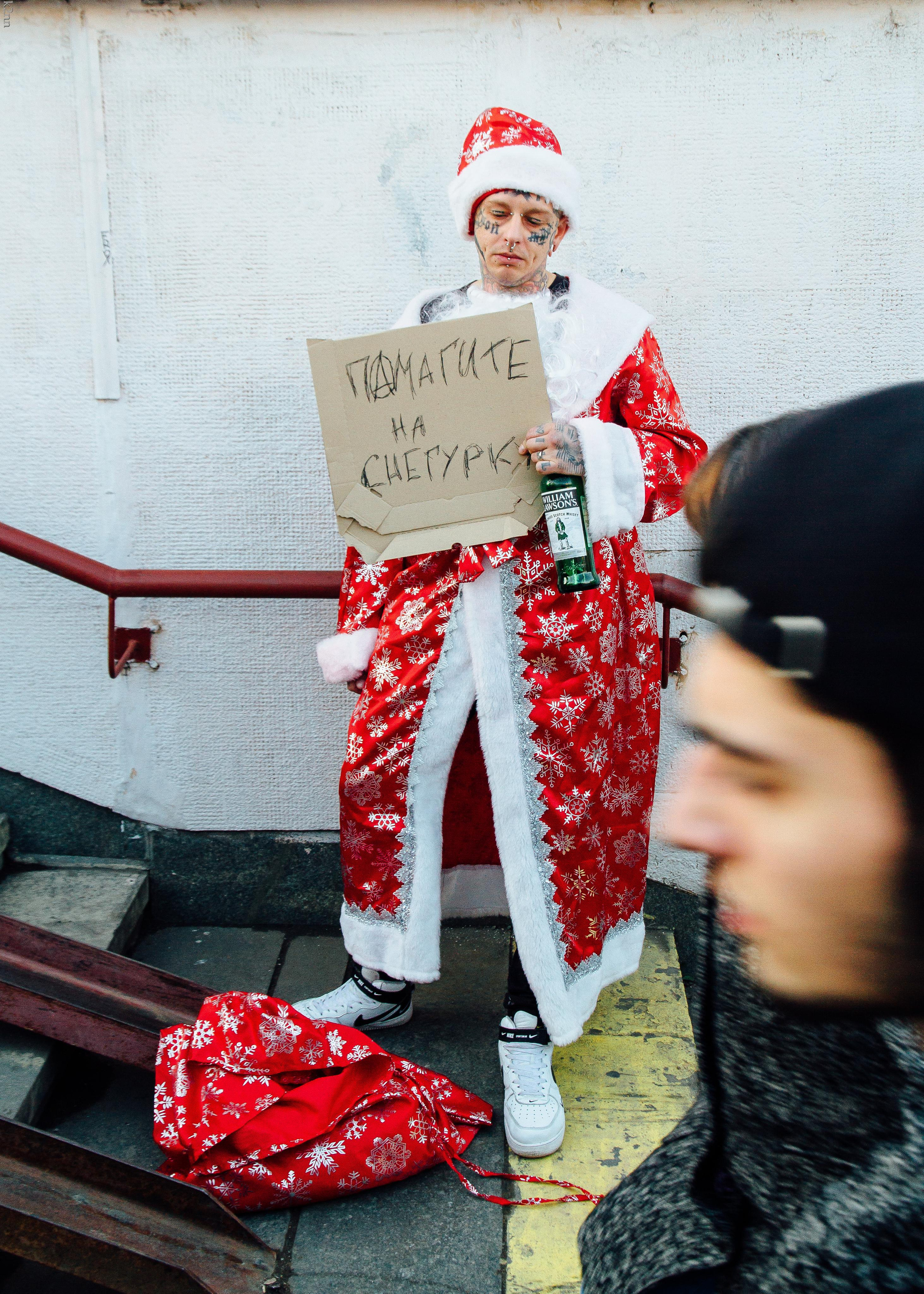 Какой год, такой и дед мороз. Фотограф Антон Катунин | Симферополь