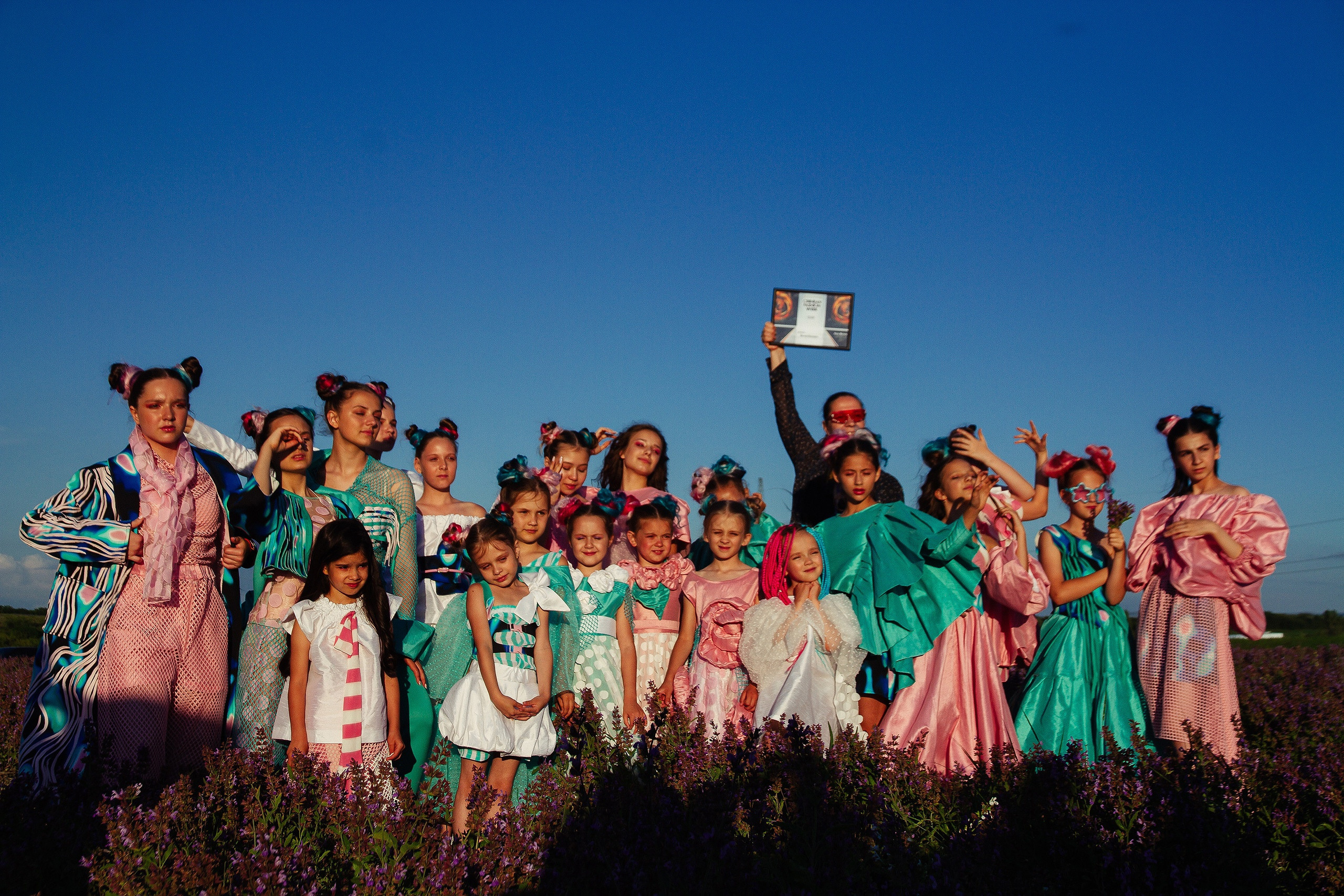 12 июня 2021 | Показ Crimean Fashion Week шалфейном поле. Фотограф Антон Катунин | Симферополь