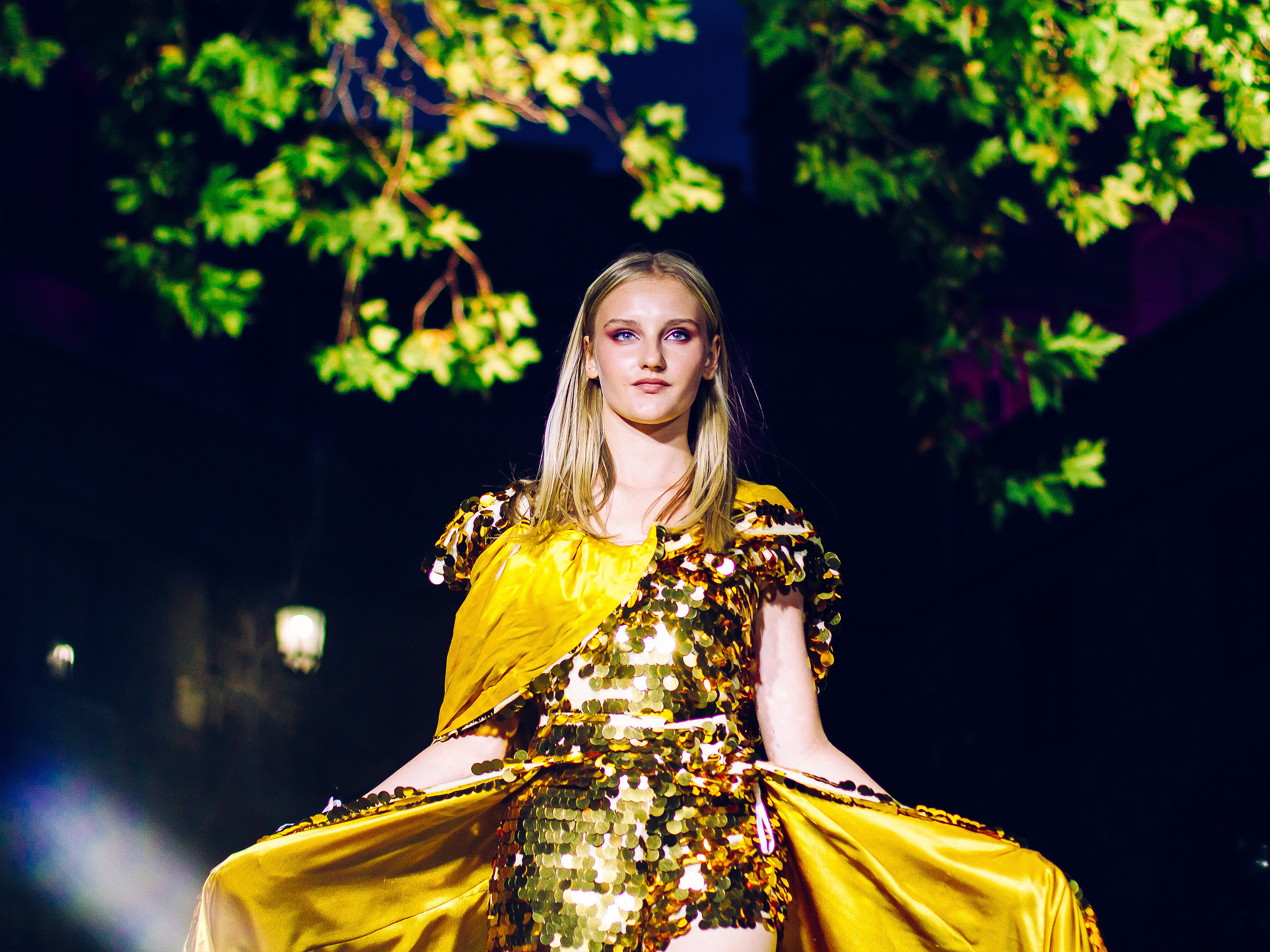 20 августа 2021 | Показ Crimean Fashion Week в Воронцовском дворце. Фотограф Антон Катунин | Симферополь