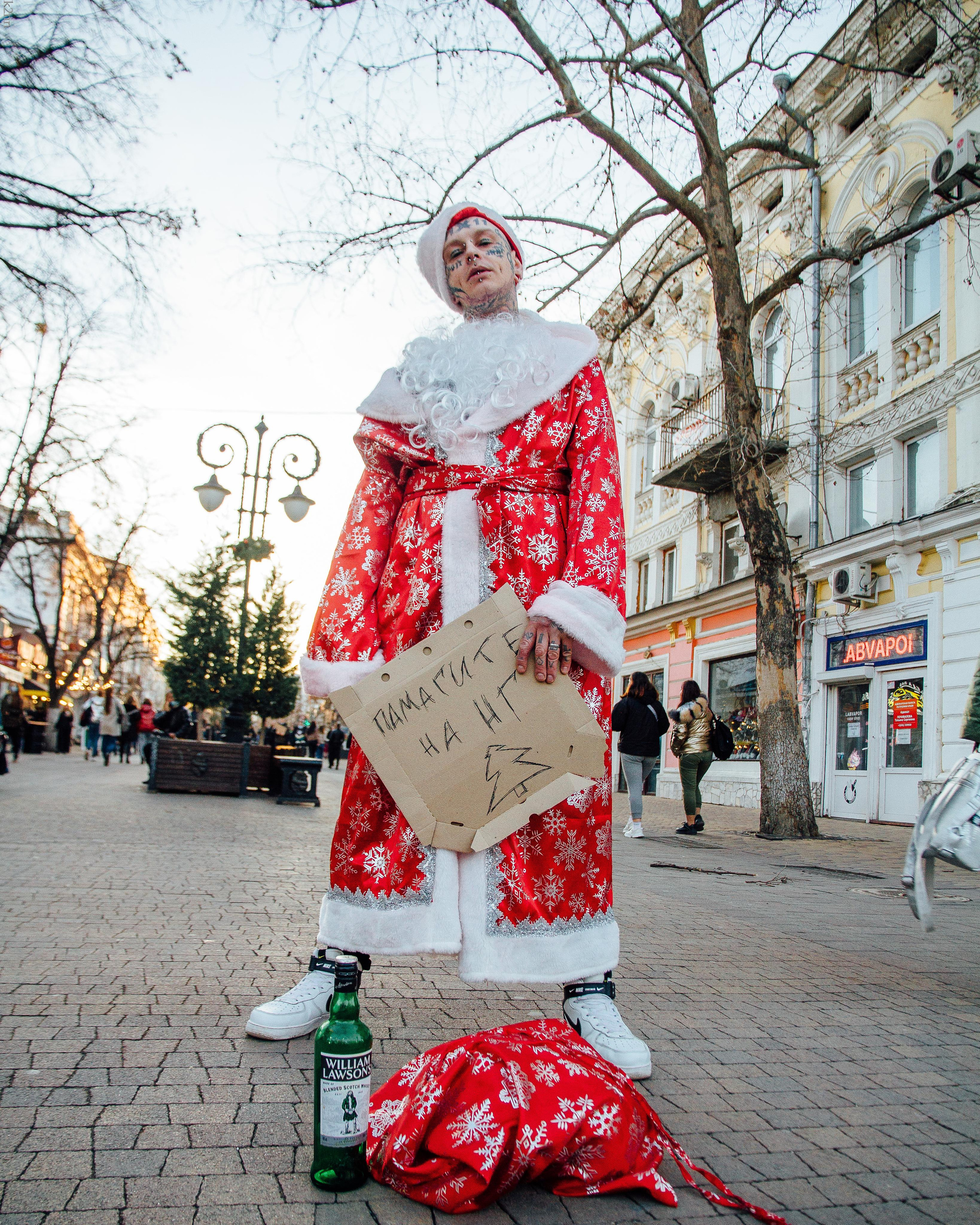 Какой год, такой и дед мороз. Фотограф Антон Катунин | Симферополь