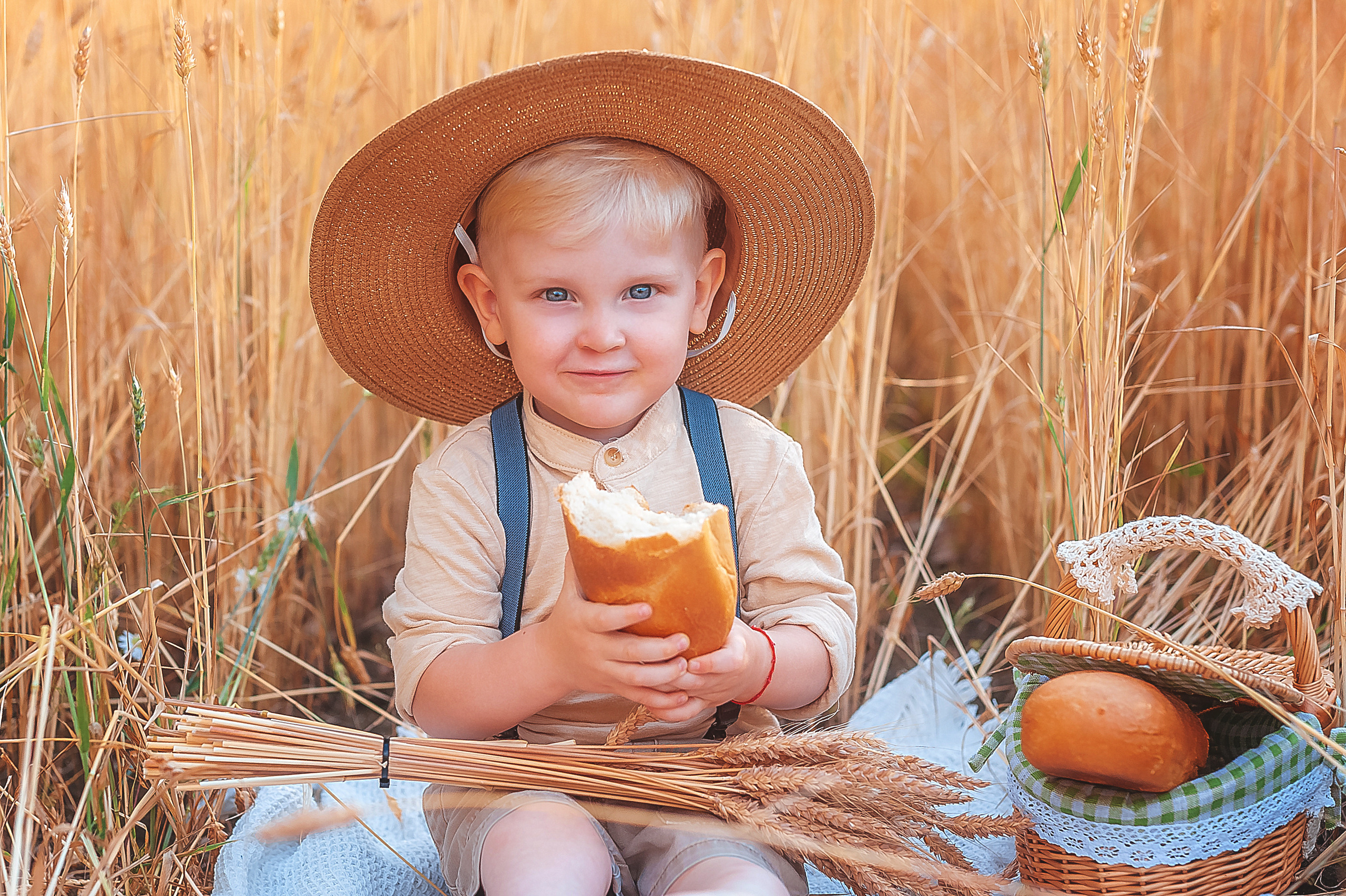 Фотосессии в пшенице. Семейный, детский фотограф в Воронеже Анна Никитина