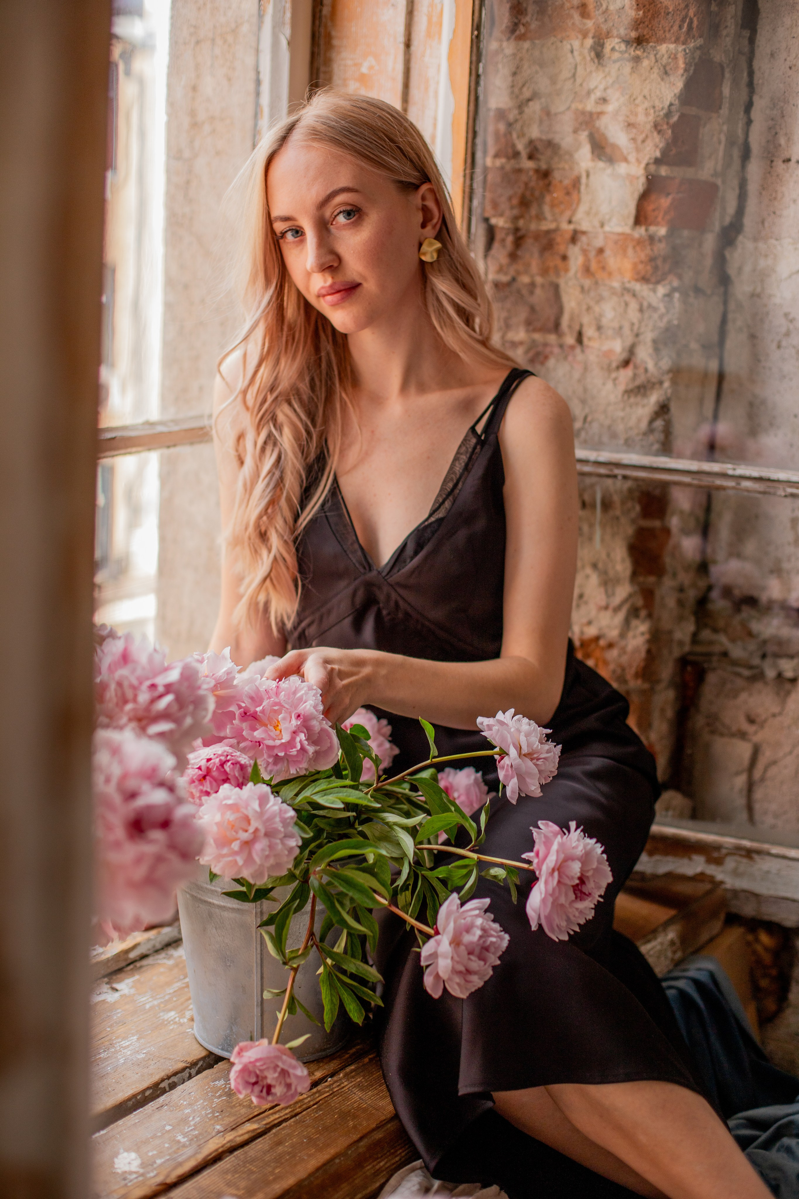 Съемка в живых пионах. Семейный и индивидуальный фотограф в Ростове-на-Дону