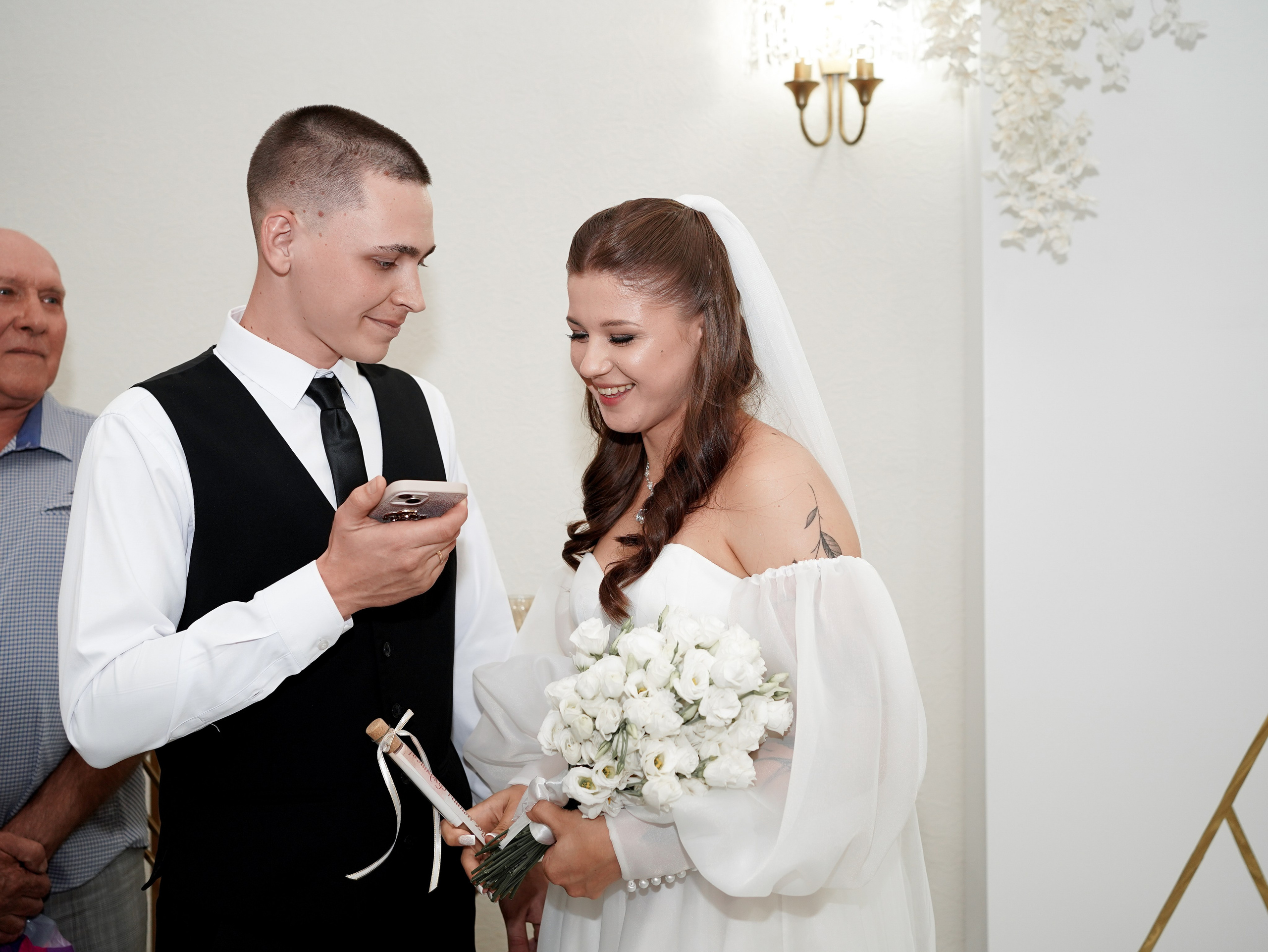 Свадебная фотосессия в Пролетарском ЗАГСе. Свадебный фотограф в Ростове-на-Дону. Таинство Крещения и Венчания, семейные фотосессии. Алёна Чёботова