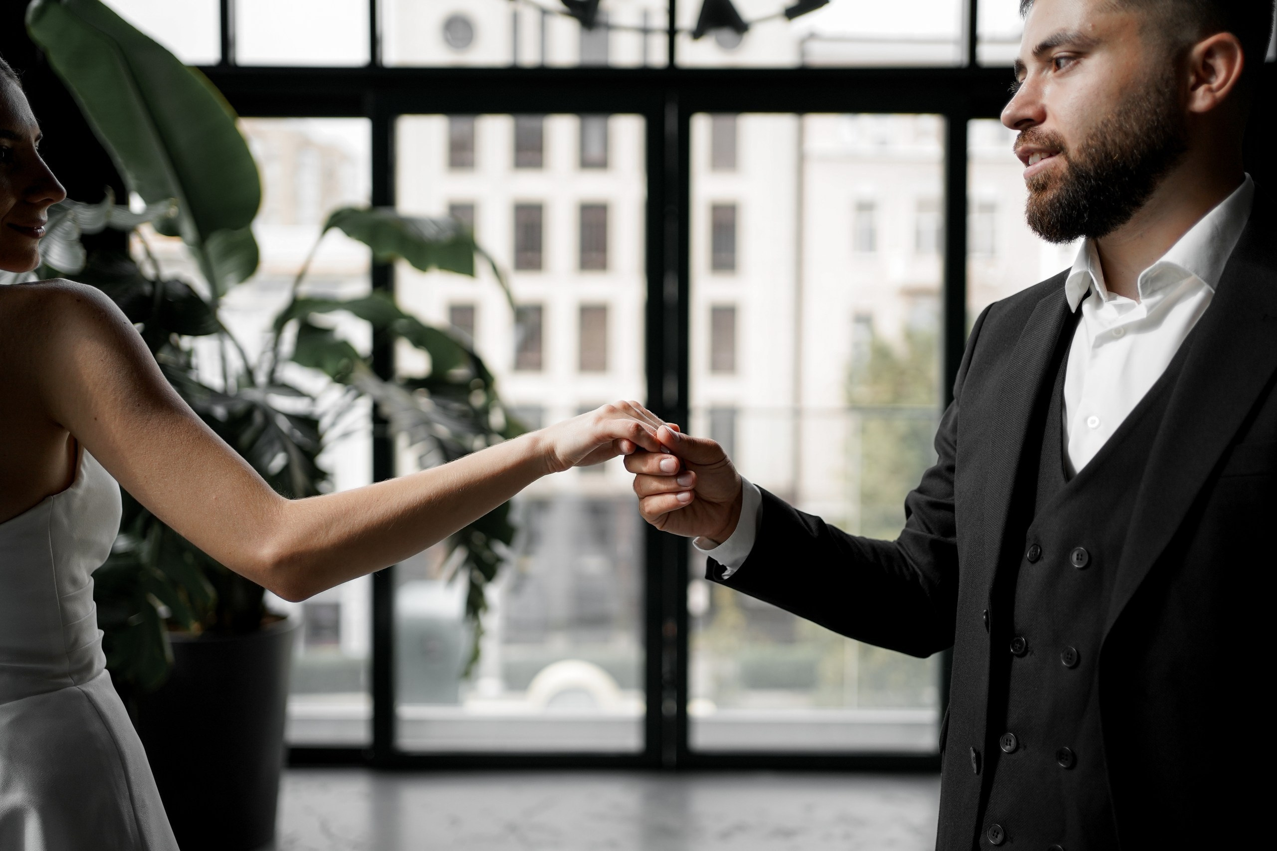 Виктория и Тарон в отеле Арка. Свадебный фотограф Ростов-на-Дону. Свадебный фотограф в Ростове-на-Дону. Таинство Крещения и Венчания, семейные фотосессии. Алёна Чёботова