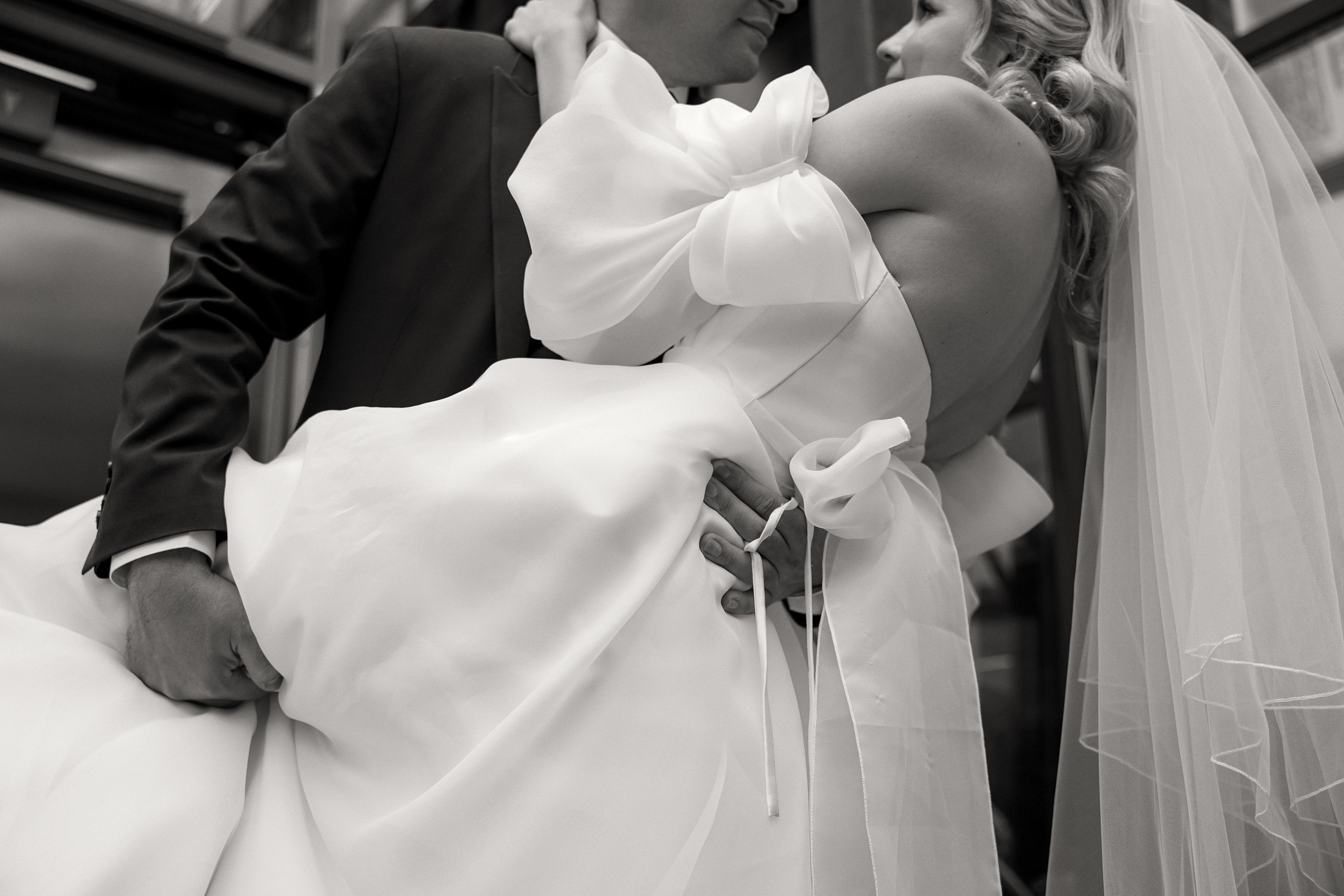 Свадебная фотосессия «4 часа». Отель Резиденция в Ростове-на-Дону. Кадры молодоженов на природе. Фотосессия банкета 1 час. Свадебный фотограф в Ростове-на-Дону. Таинство Крещения и Венчания, семейные фотосессии. Алёна Чёботова