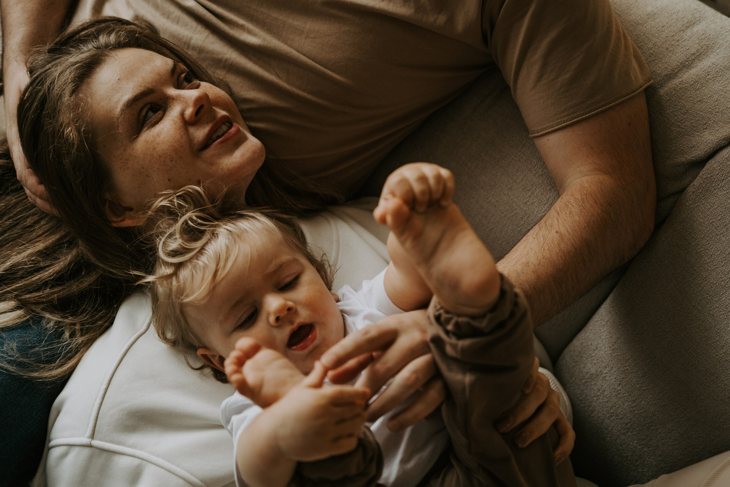Красивая семья, уютная семейная фотосессия. Семейный фотограф в Москве Кристина Маркос
