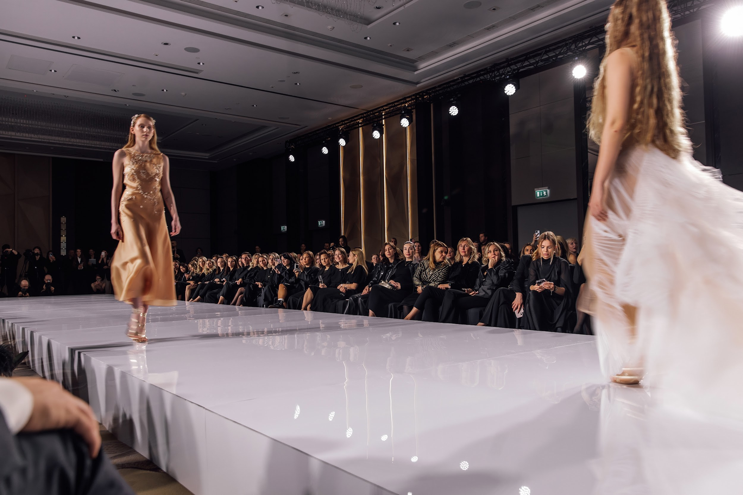 VISION. Любовь Чуляева — свадебный фотограф в Москве и Европе