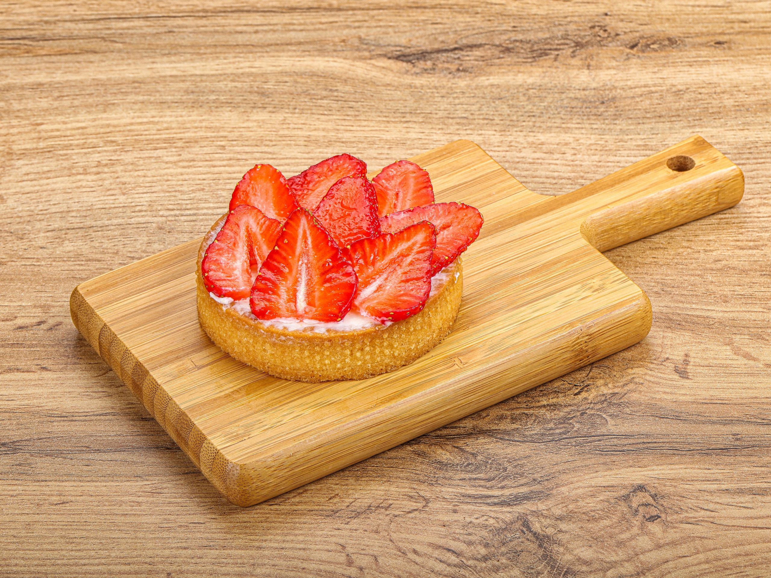 Фотосъемка десертов и выпечки. Заказ по тел.: +7 (906) 006-90-22. Фуд-фотограф Андрей Старостин — съемка еды в Москве. 9000 руб. в час