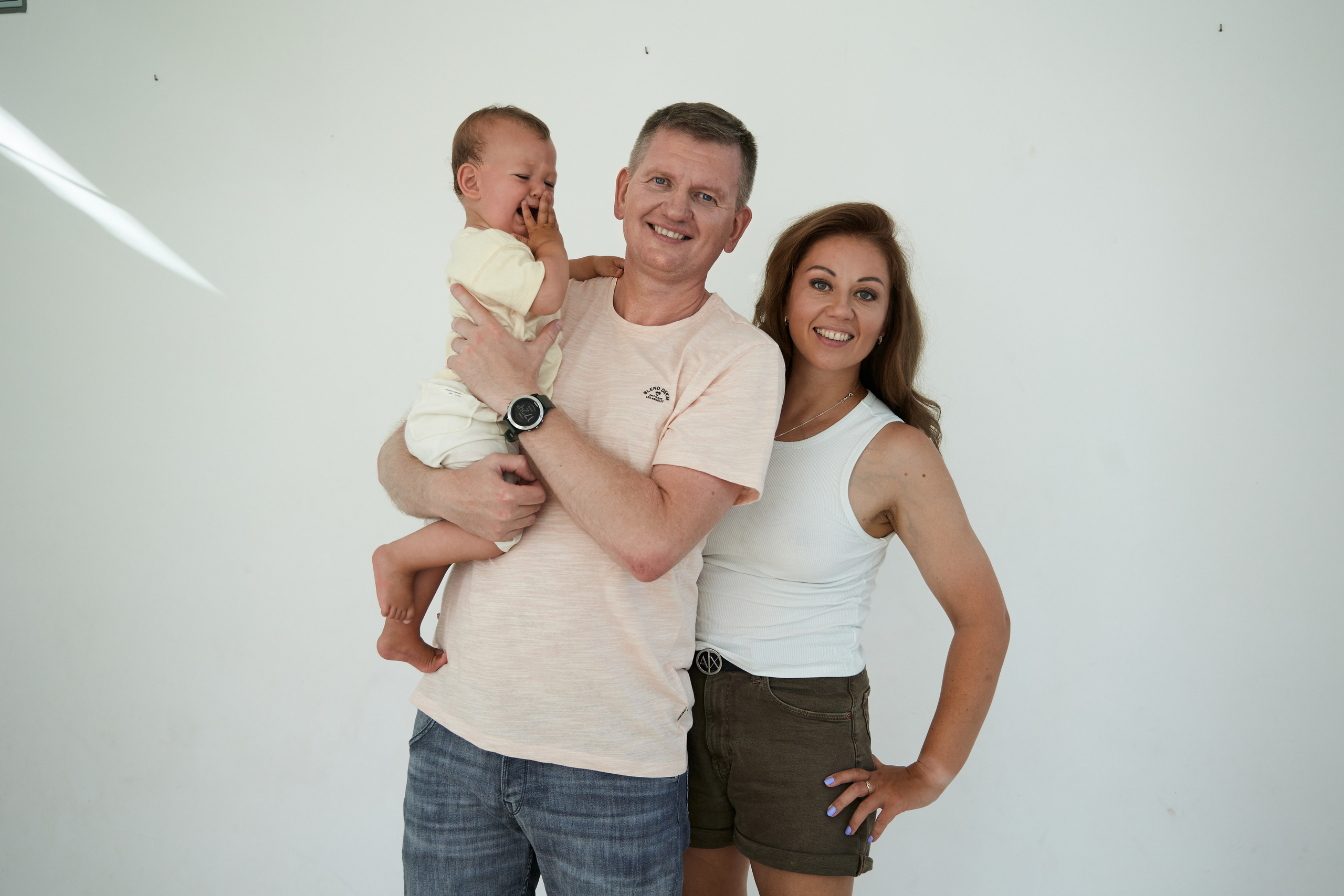Семейная фотосессия в минималистичном стиле. Fotografo di famiglie e ritrattista in Italia (Toscana)