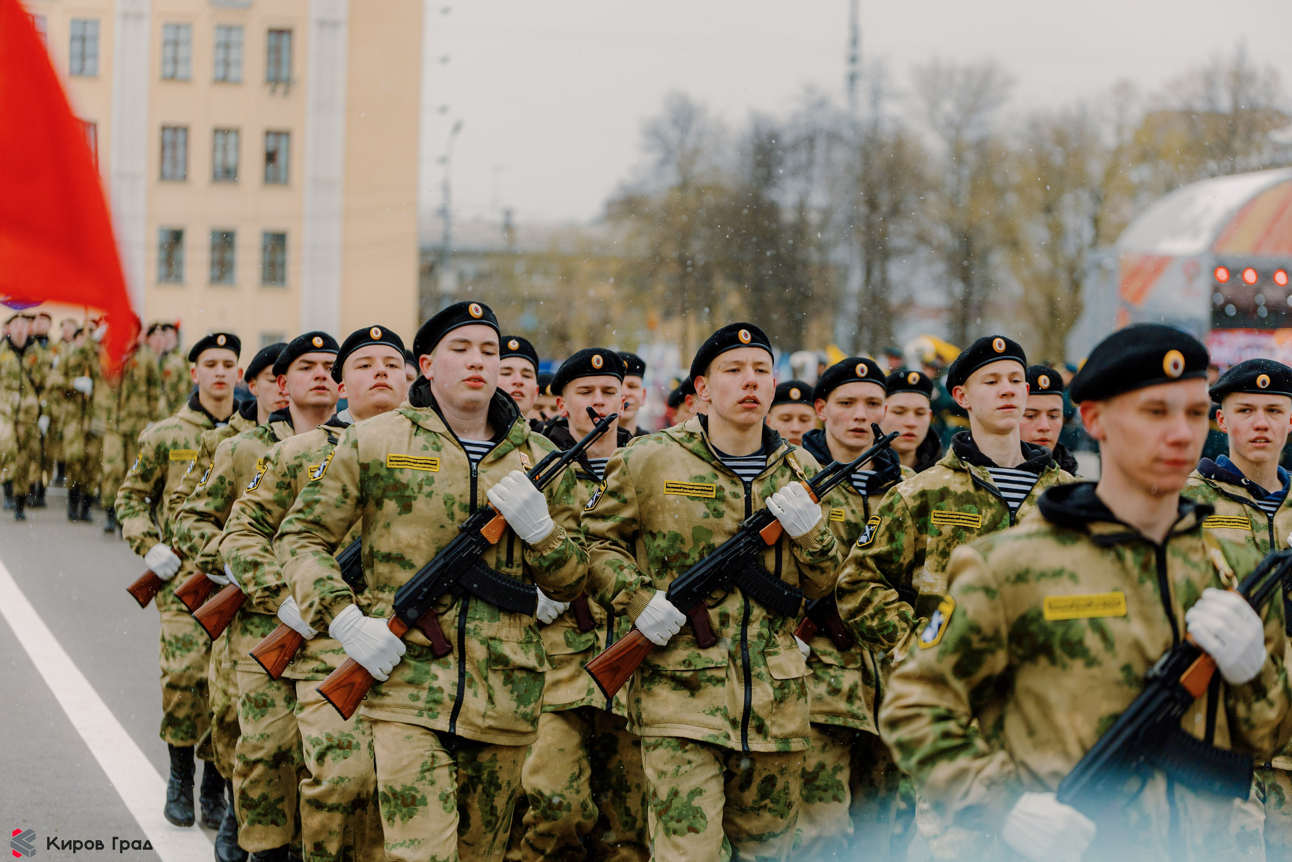 Парад победы 9 мая. Свадебный и репортажный фотограф Киров | Вадим Карпук