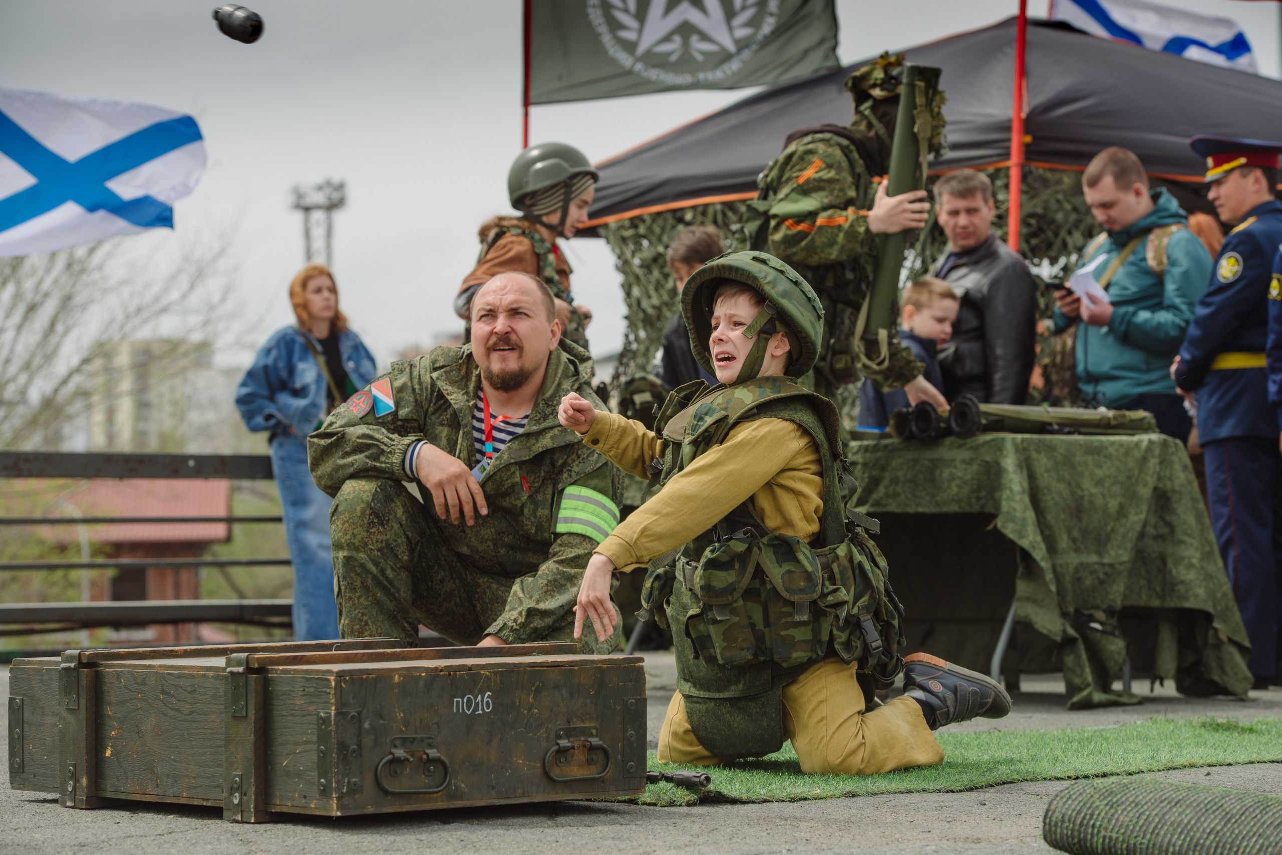 9 мая Центральная плащадь. Фотограф Мария Каюрова