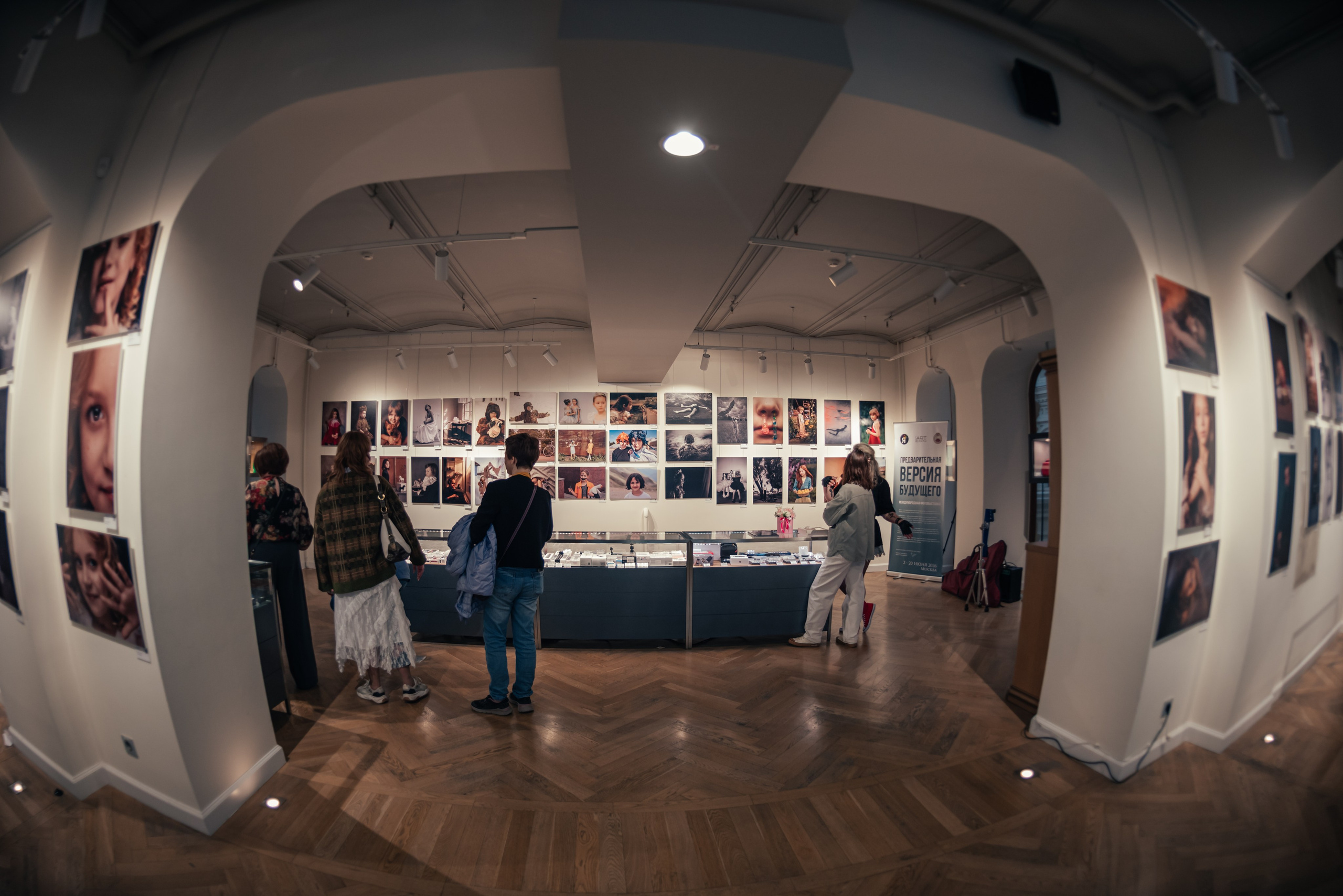 «Предварительная версия будущего» Москва Гум. ARTEXPOPHOTO