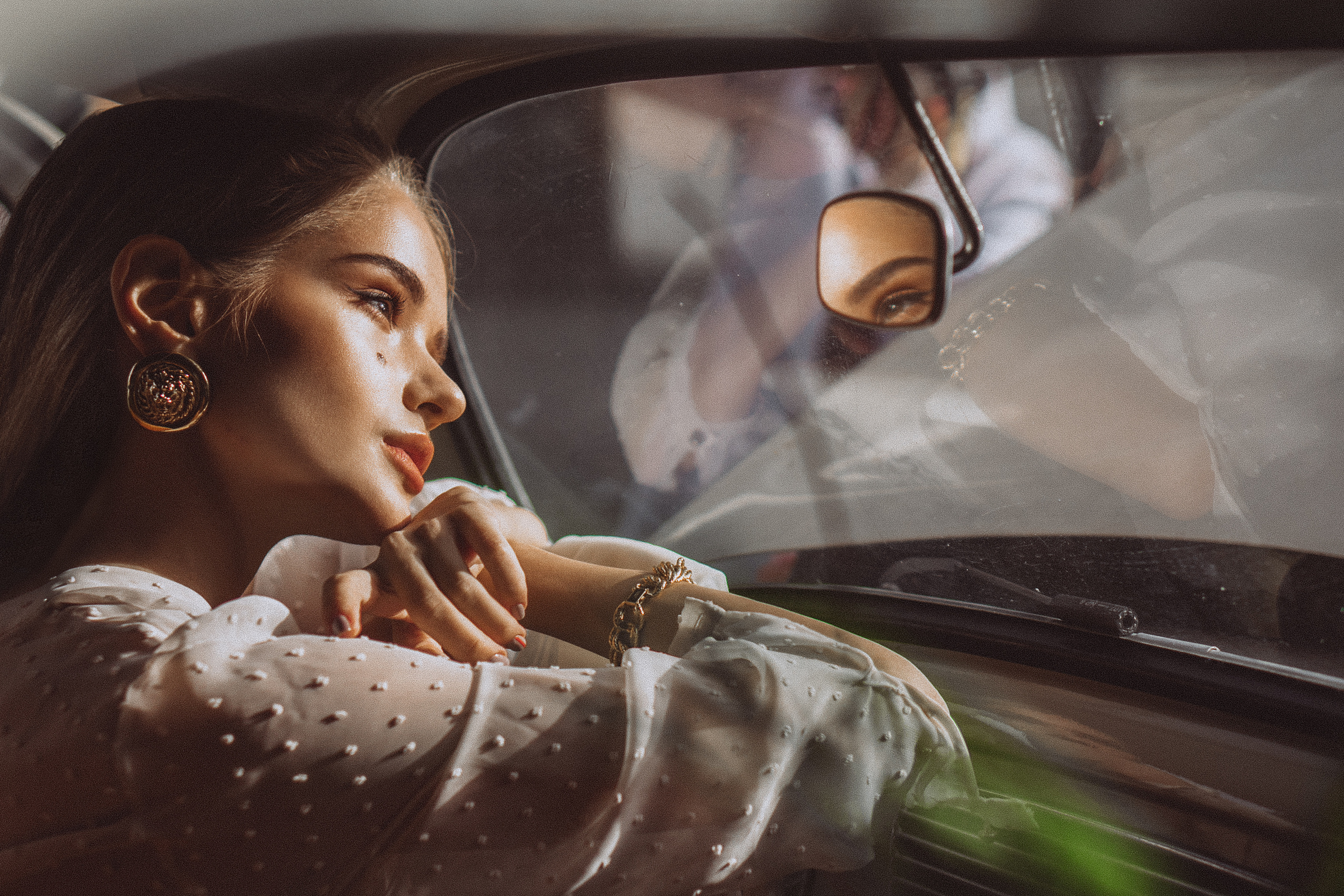 Li. Elopement Wedding Photographer