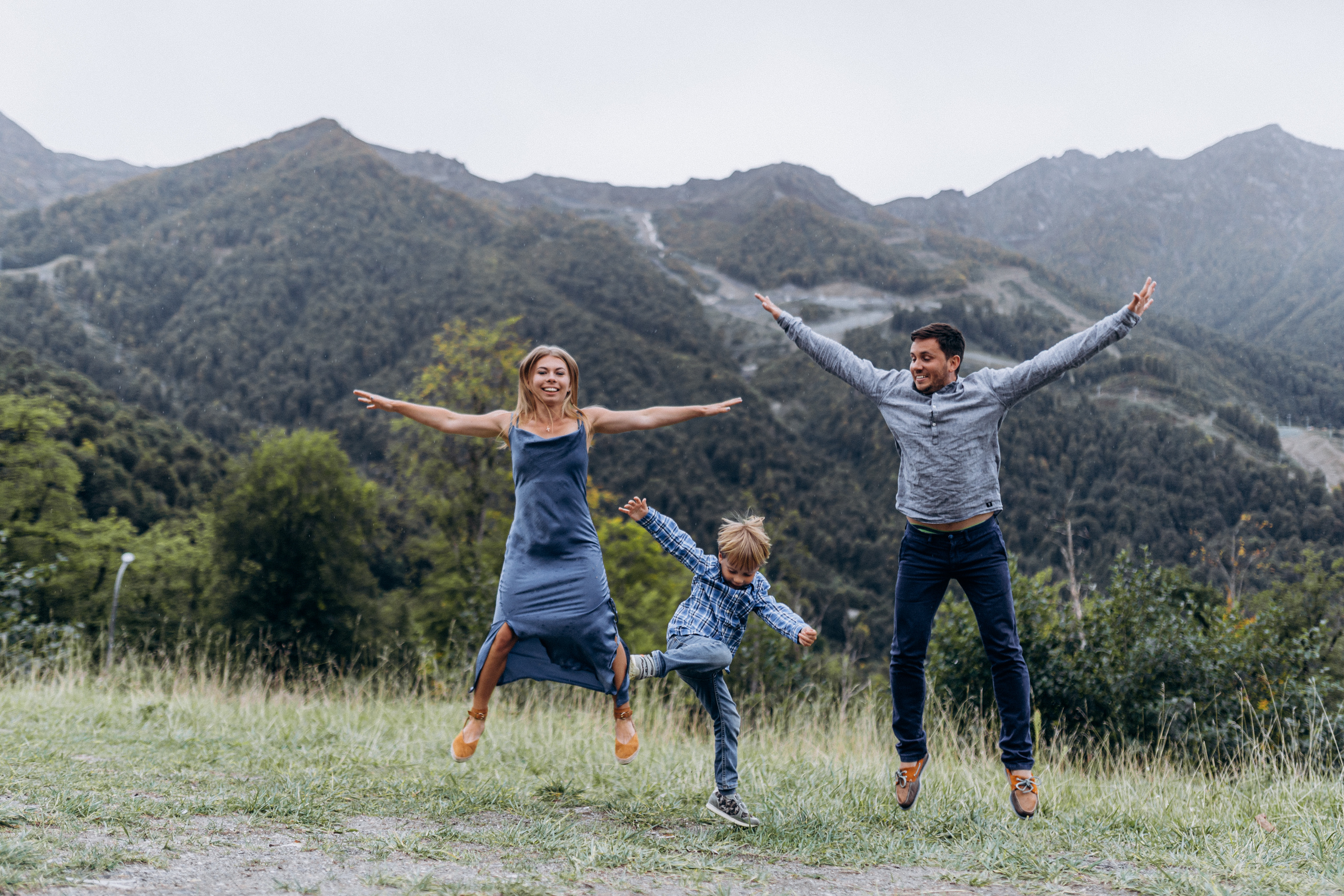 В горах о любви. Elopement Wedding Photographer