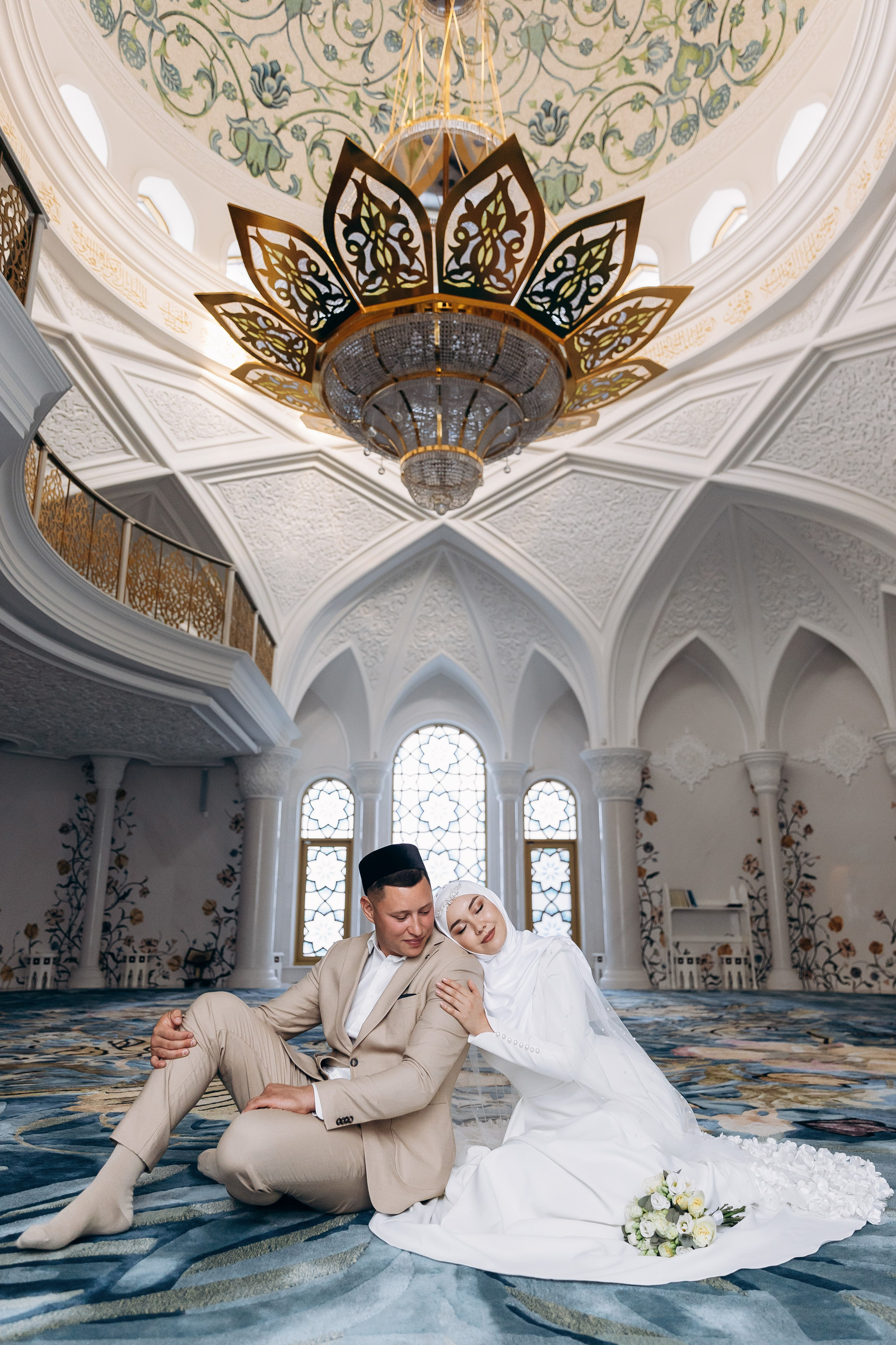 никах в мечети Ирек, фотосессия в мечети Ирек, фотограф на никах в Казани Ranas4you, образ невесты на никах, завязывание платка Казань, платье на никах Казань