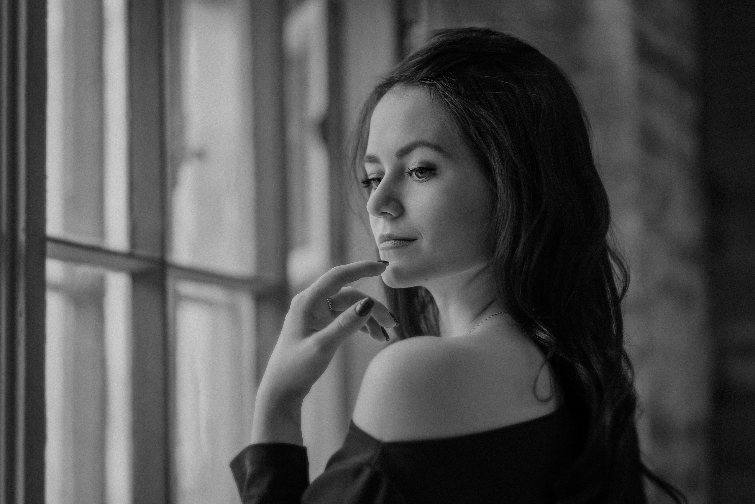  индивидуальная портретная фотосессия в чб для девушки