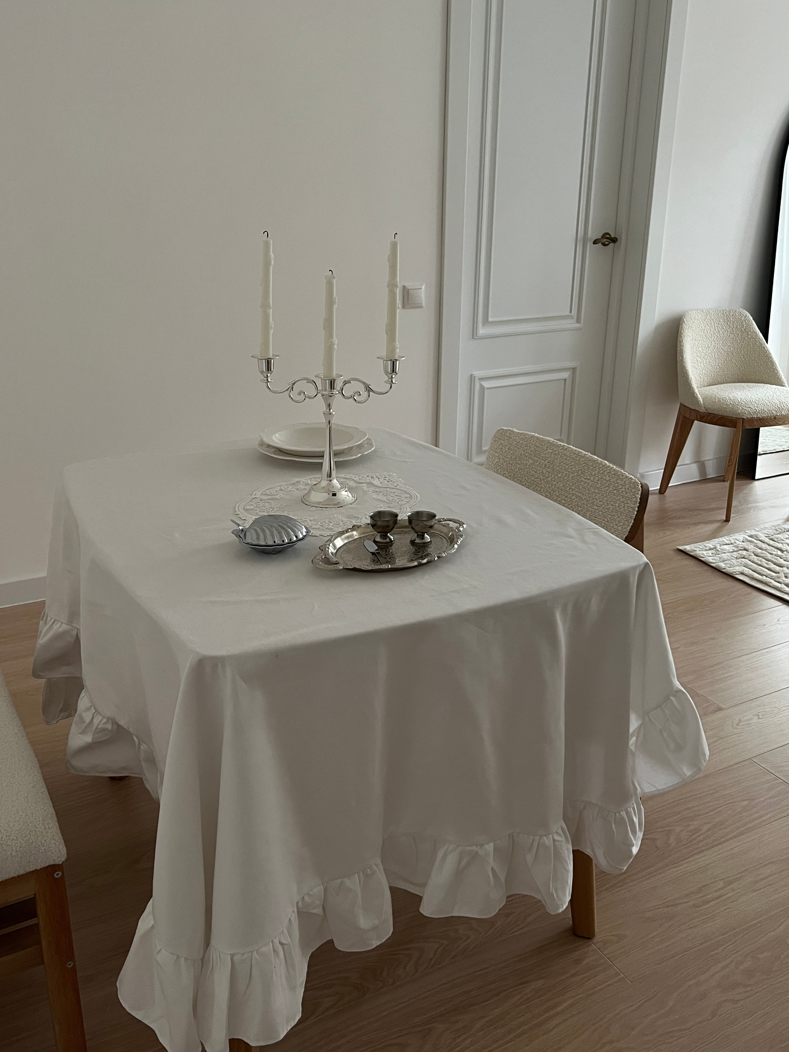 ИНТЕРЬЕР ГОСТИНОЙ. PARISIEN STUDIO | Интерьерная квартира — студия в стиле минимализм в Москве