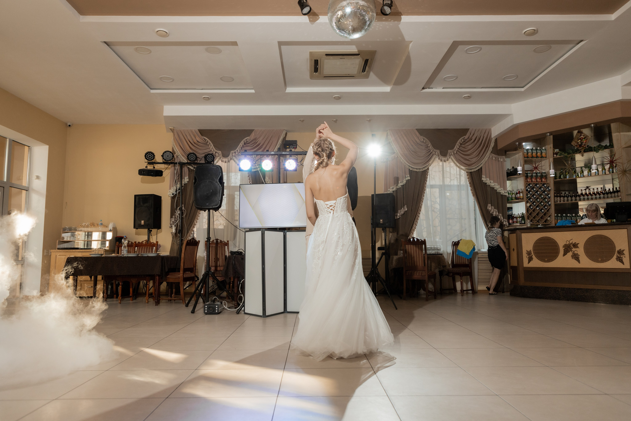 Роман и Александра (банкет). Свадебный фотограф Ангелина Сунгатулина | Саратов | Балаково | Вольск