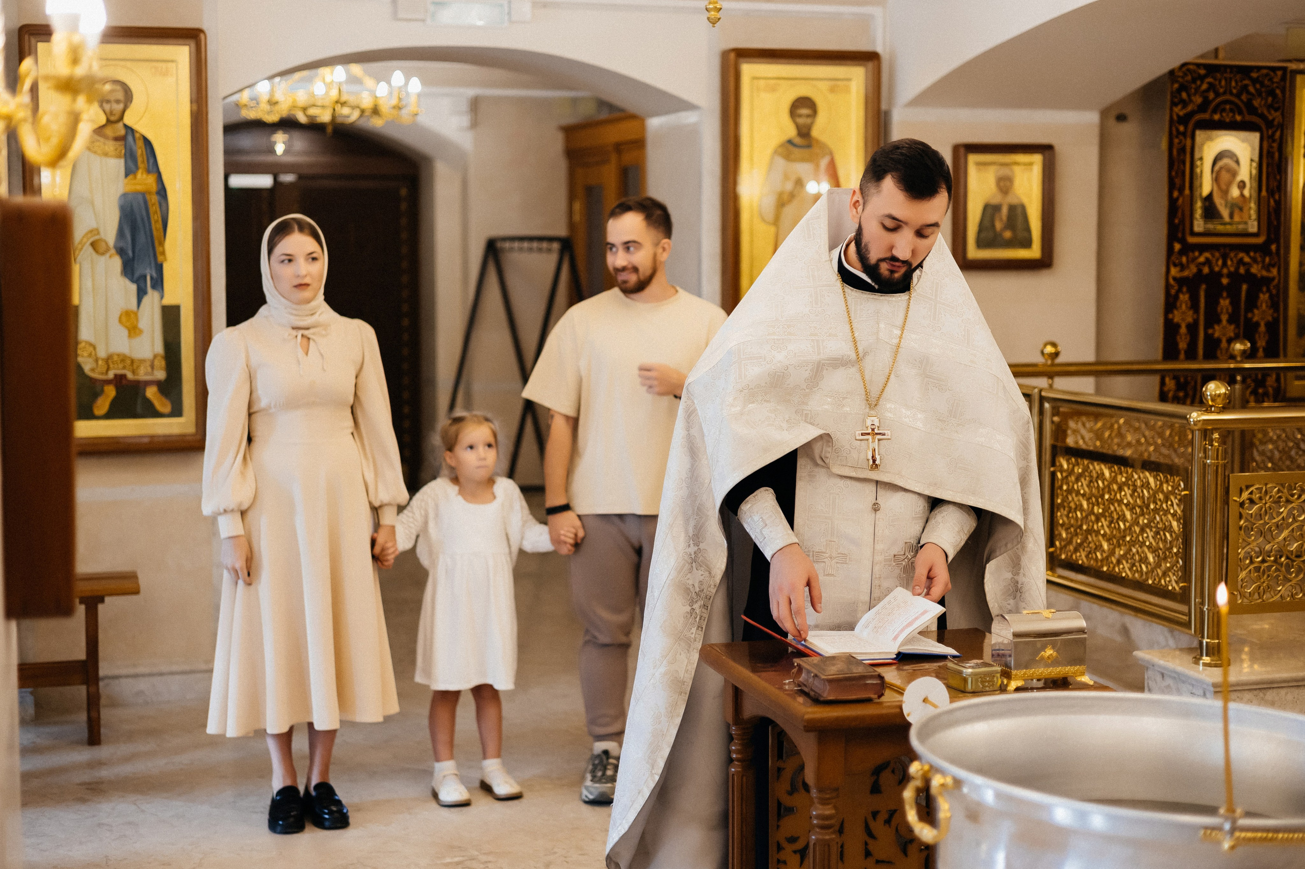 Крещение Алисы. Фотограф Кемерово | Сергей