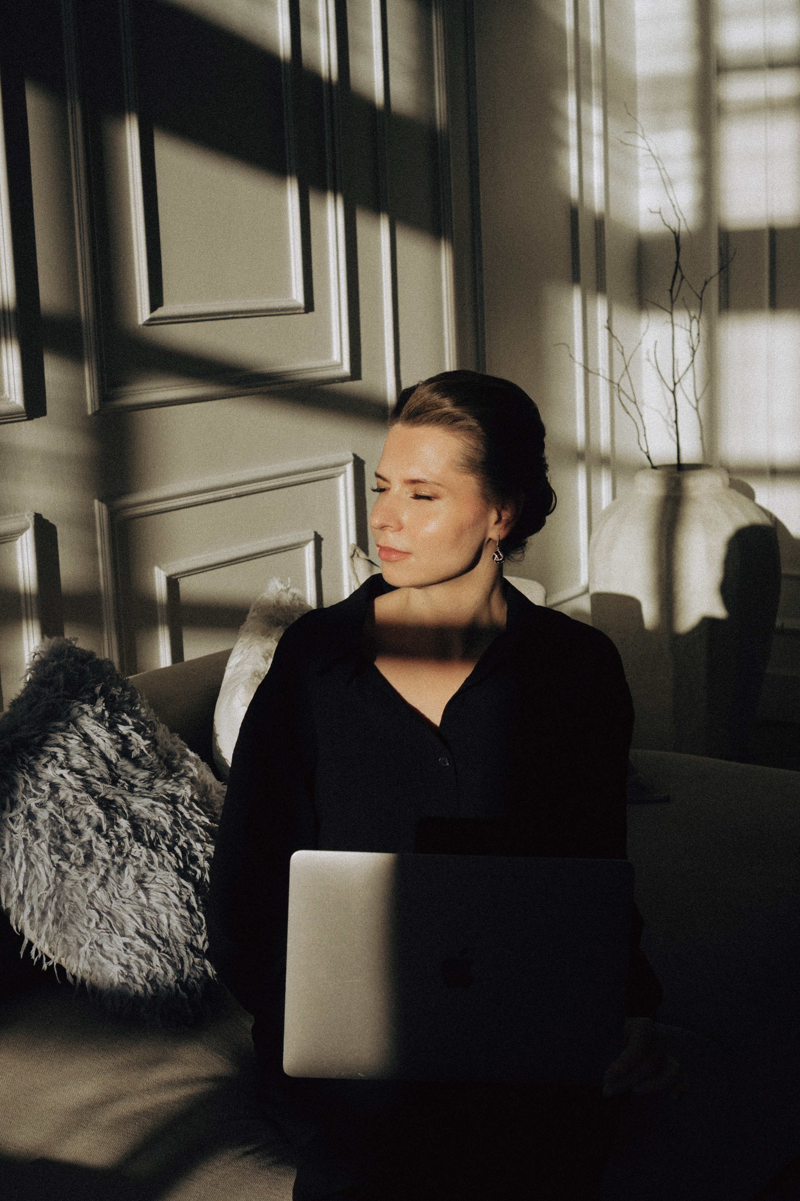 ФОТОСЕСИИЯ В СТУДИИ ДЛЯ ДЕВУШКИ ПСИХОЛОГА. Профессиональный фотограф, Санкт-Петербург — Виктория Богомолова