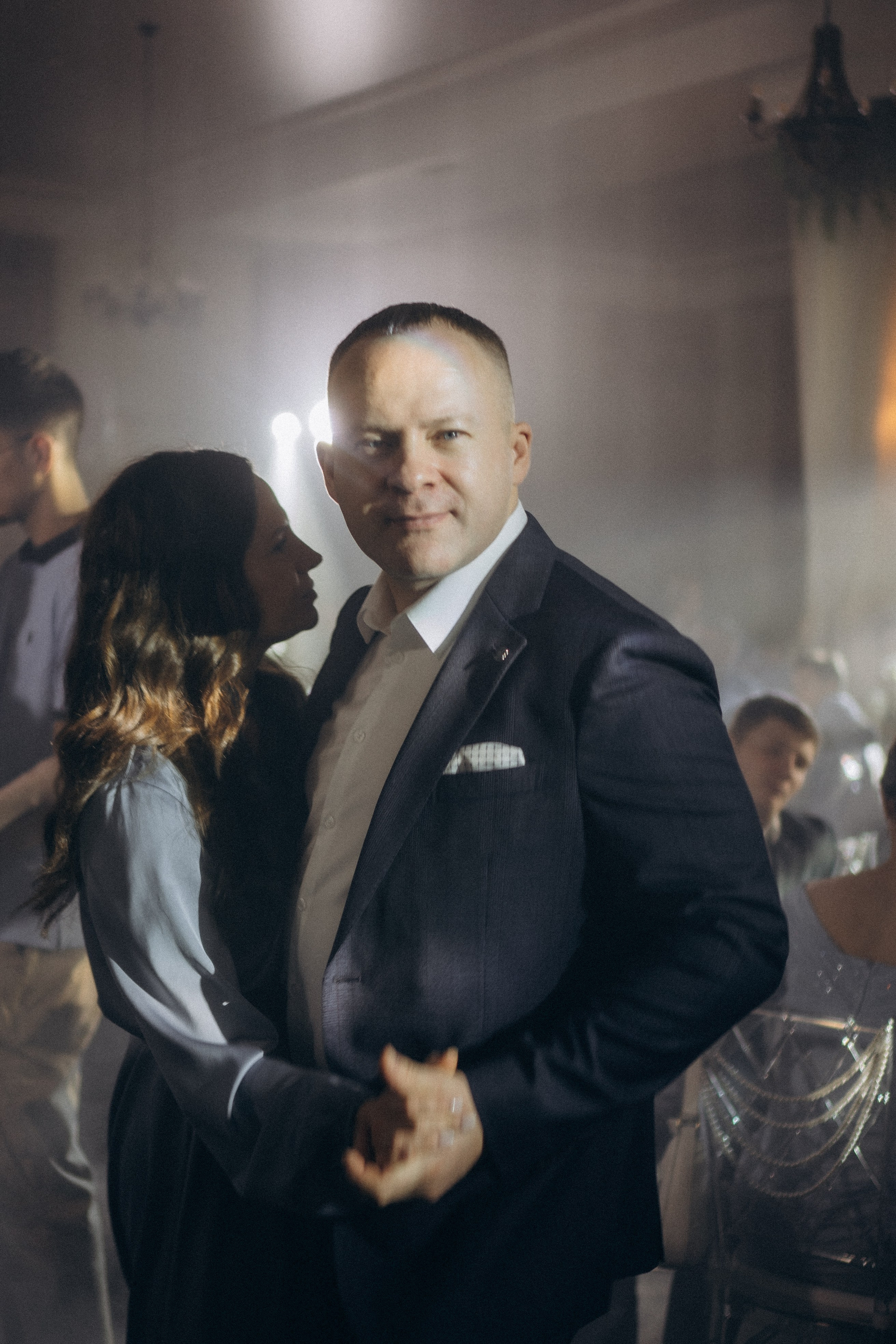 СВАДЕБНАЯ СЬЕМКА СБОРОВ В ОТЕЛЕ И ВЫЕЗД НА ЦЕРЕМОНИЮ (СНЯТО В СИБИРЕ В НИЖНЕВАРТОВСКЕ). Профессиональный фотограф, Санкт-Петербург — Виктория Богомолова