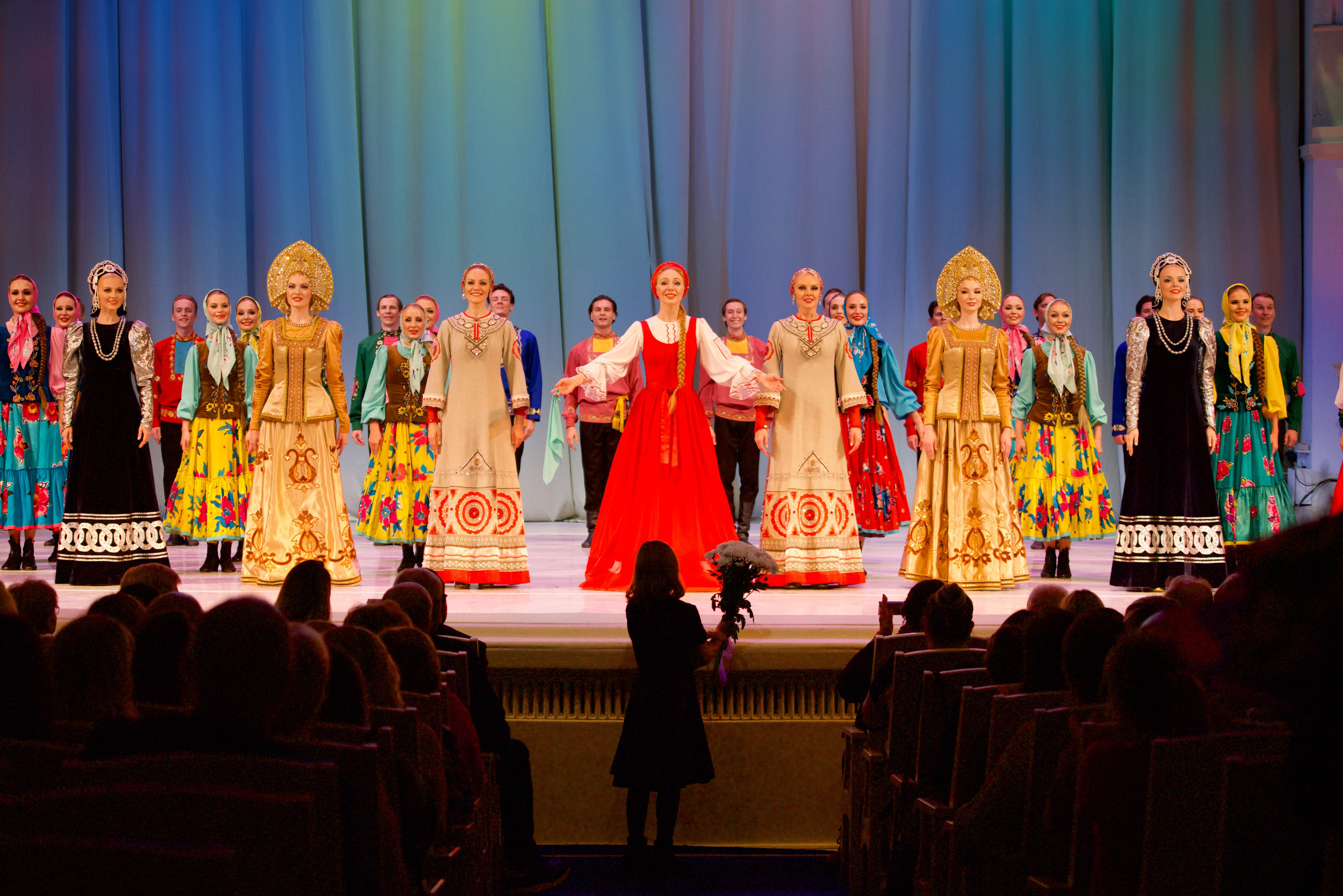 Ансамбль «Берёзка» им. Н. С. Надеждиной. Фотограф Николай Костюк